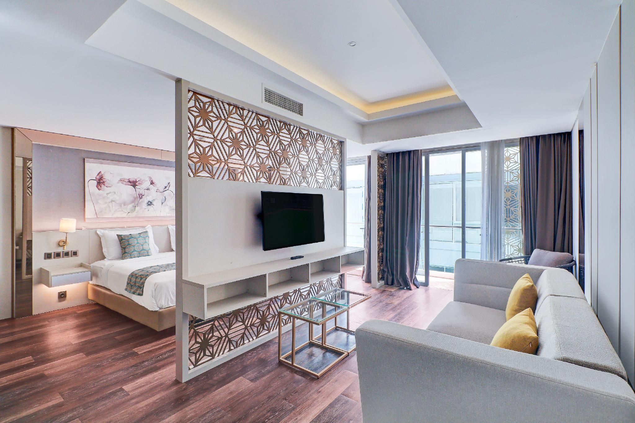 Junior Suite with Balcony