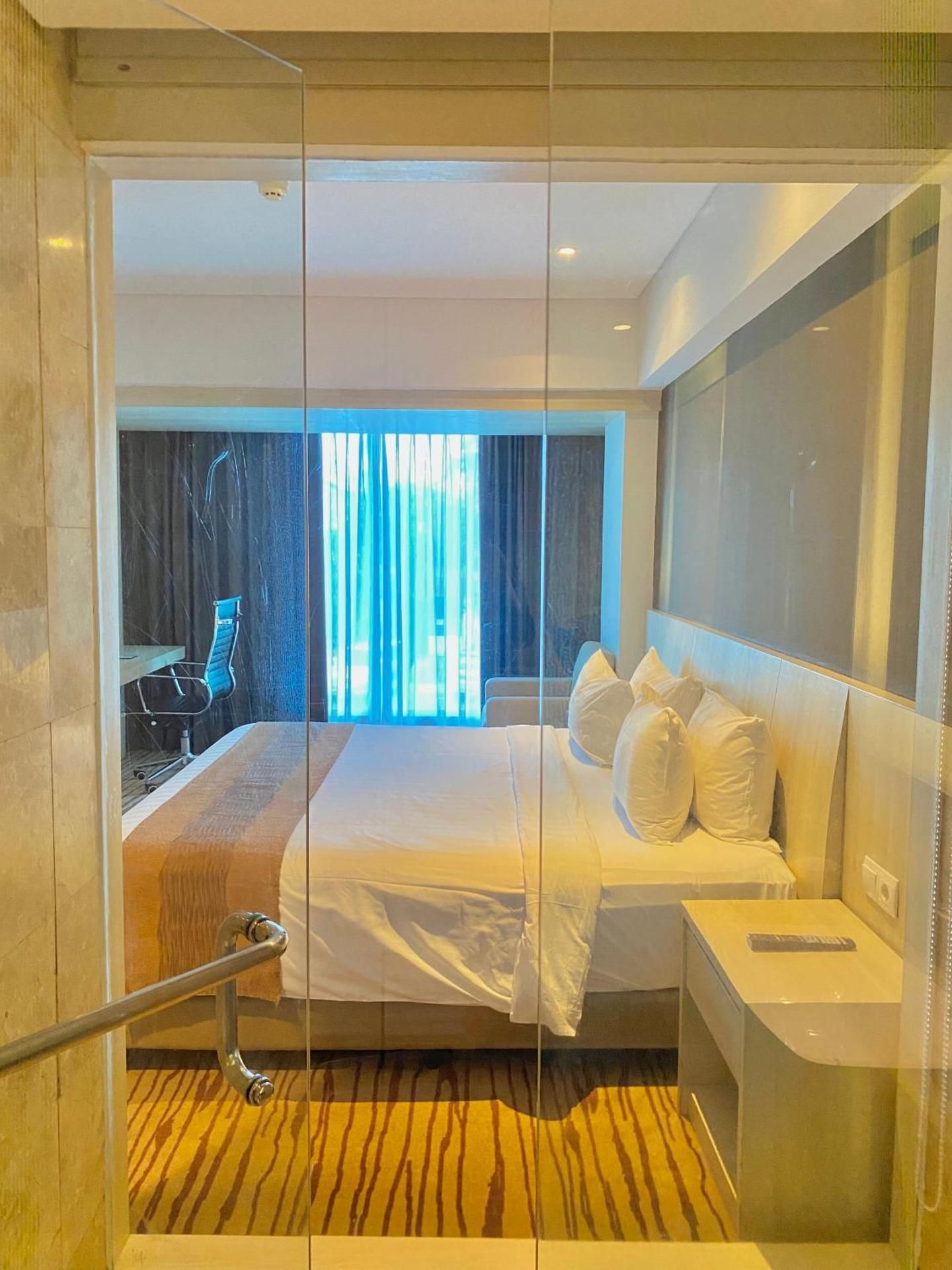 Premier Room