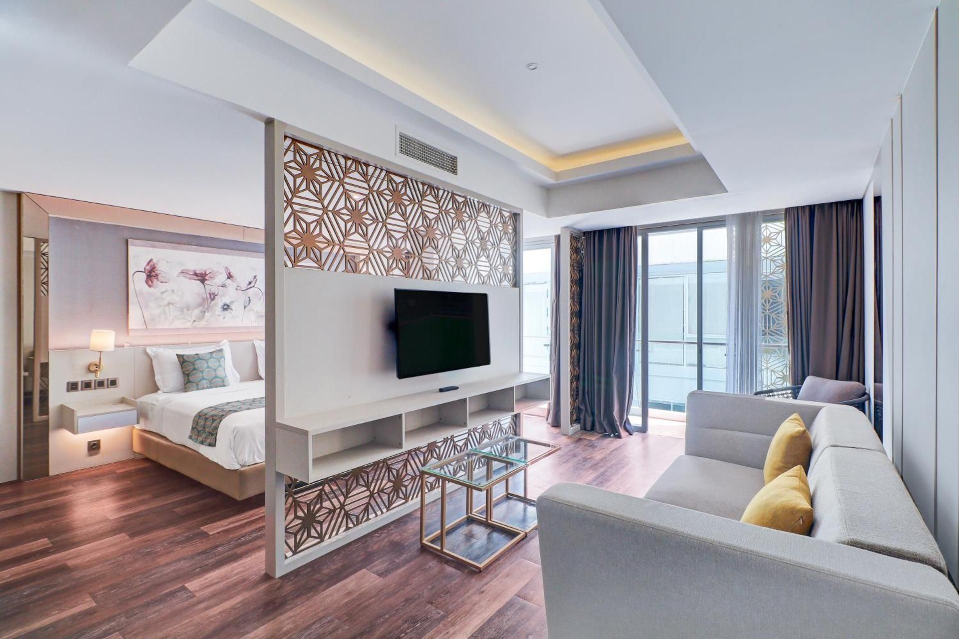 Junior Suite with Balcony