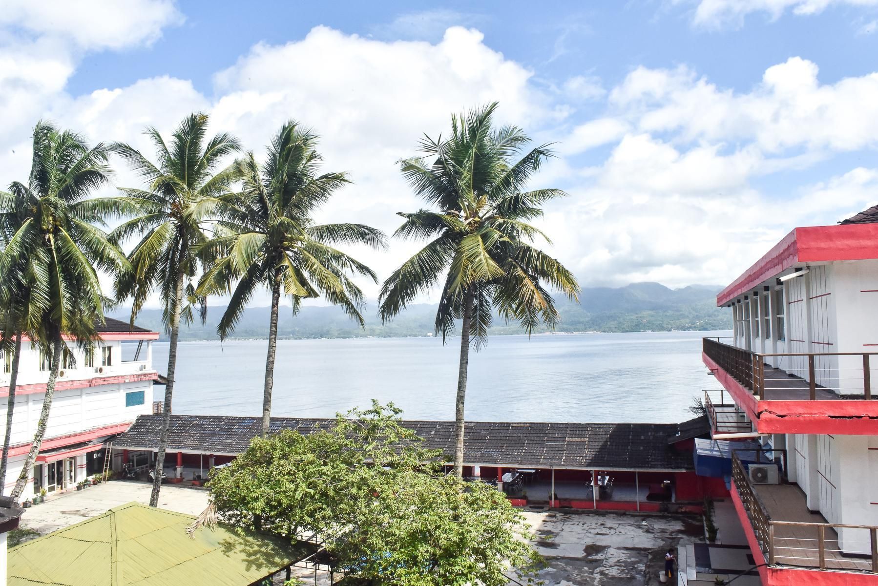 RedDoorz Plus @ Tirta Kencana Hotel Twin Premium Room 3