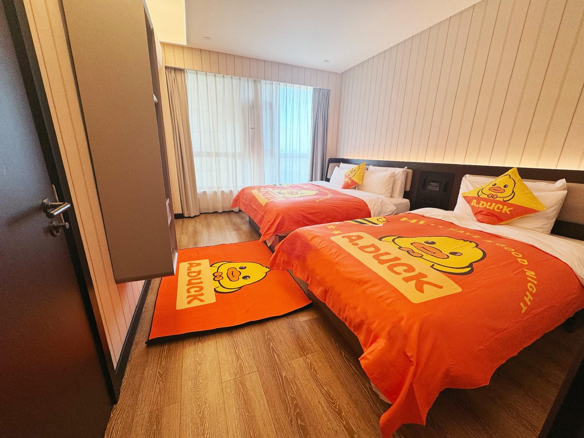 Deluxe Parent-child Themed Room