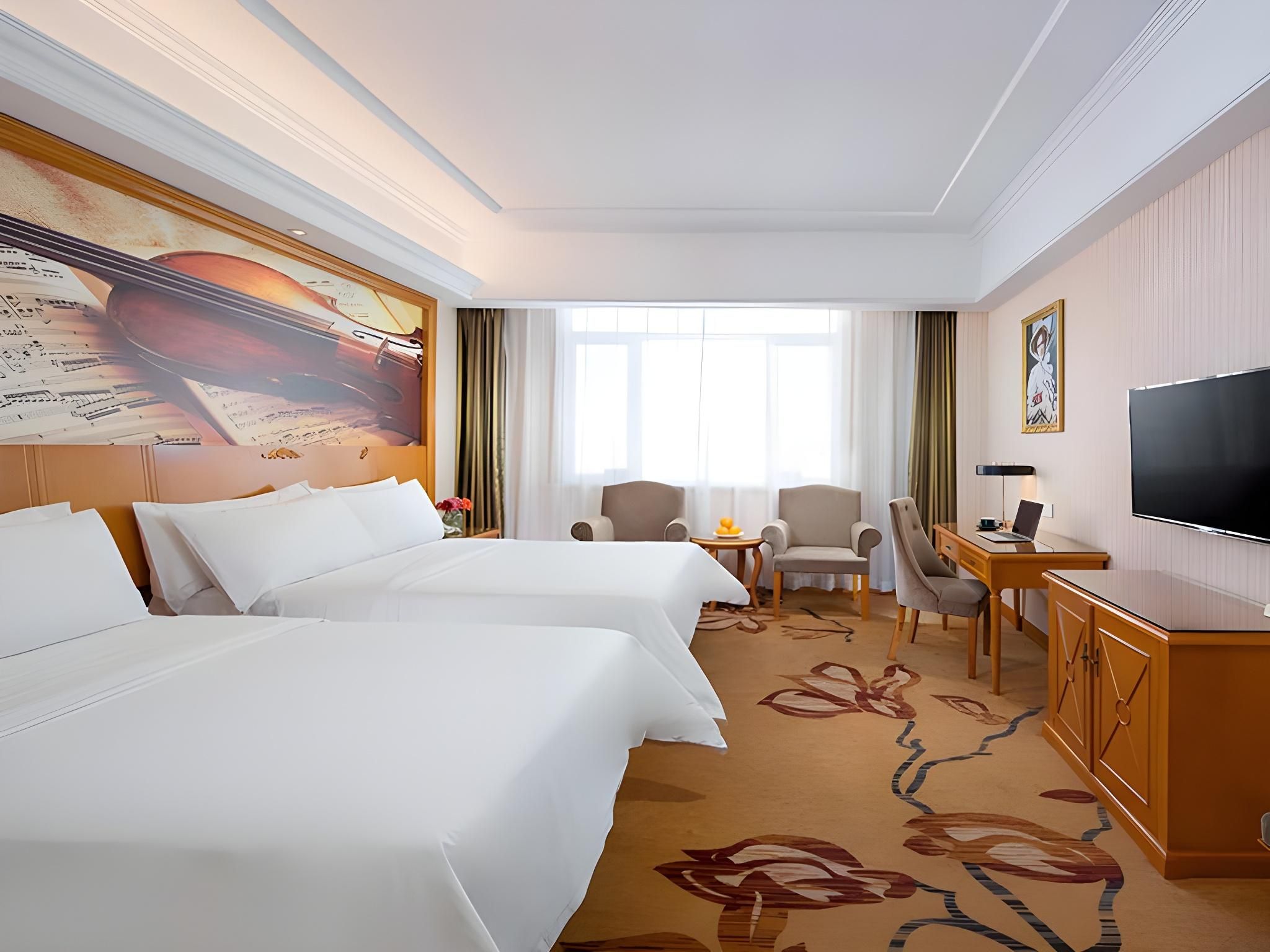 Deluxe Family Room