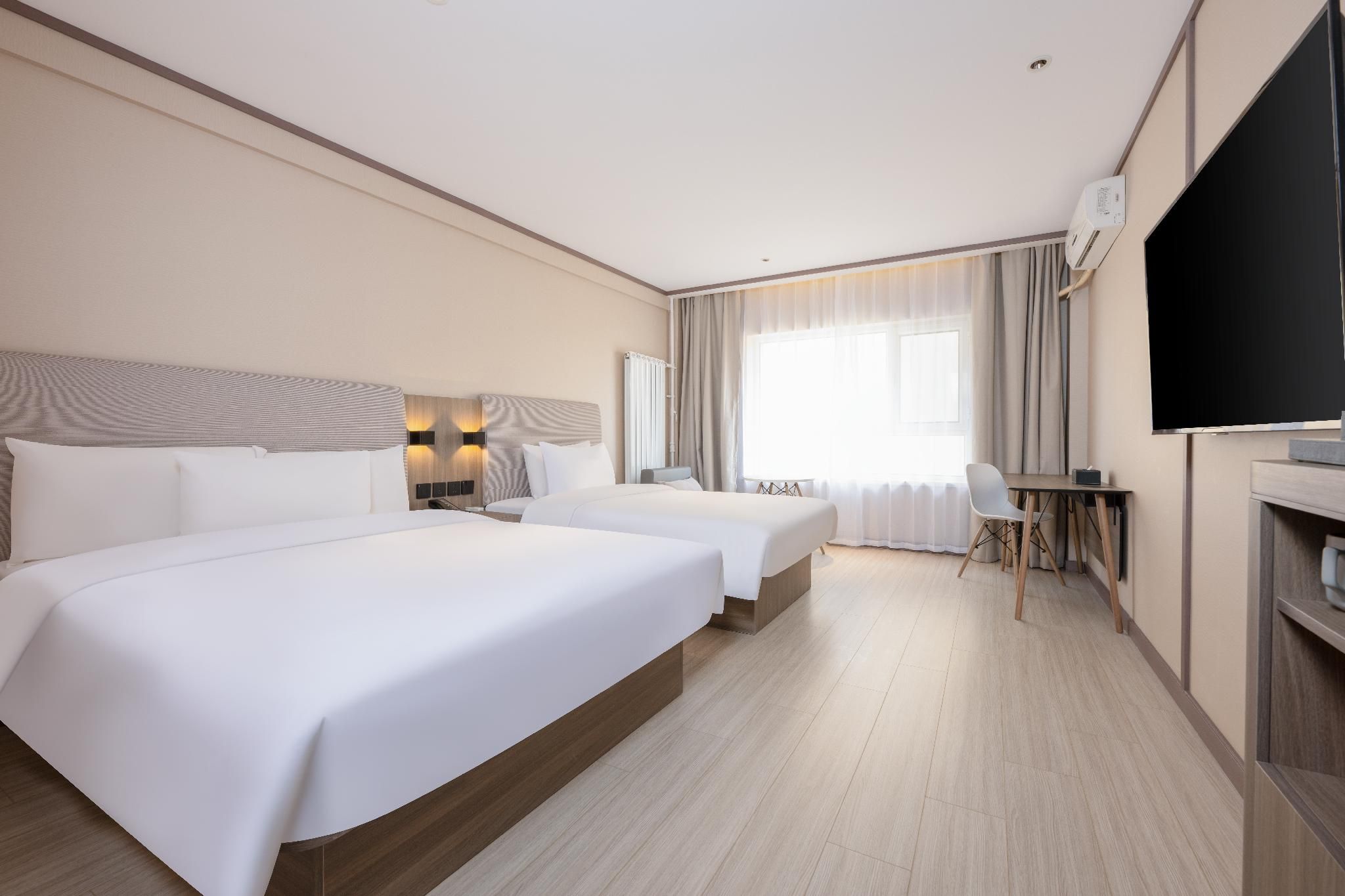 Deluxe Family Room, Guest room
