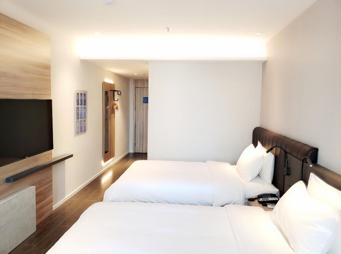 Huazhu - Business Twin Room
