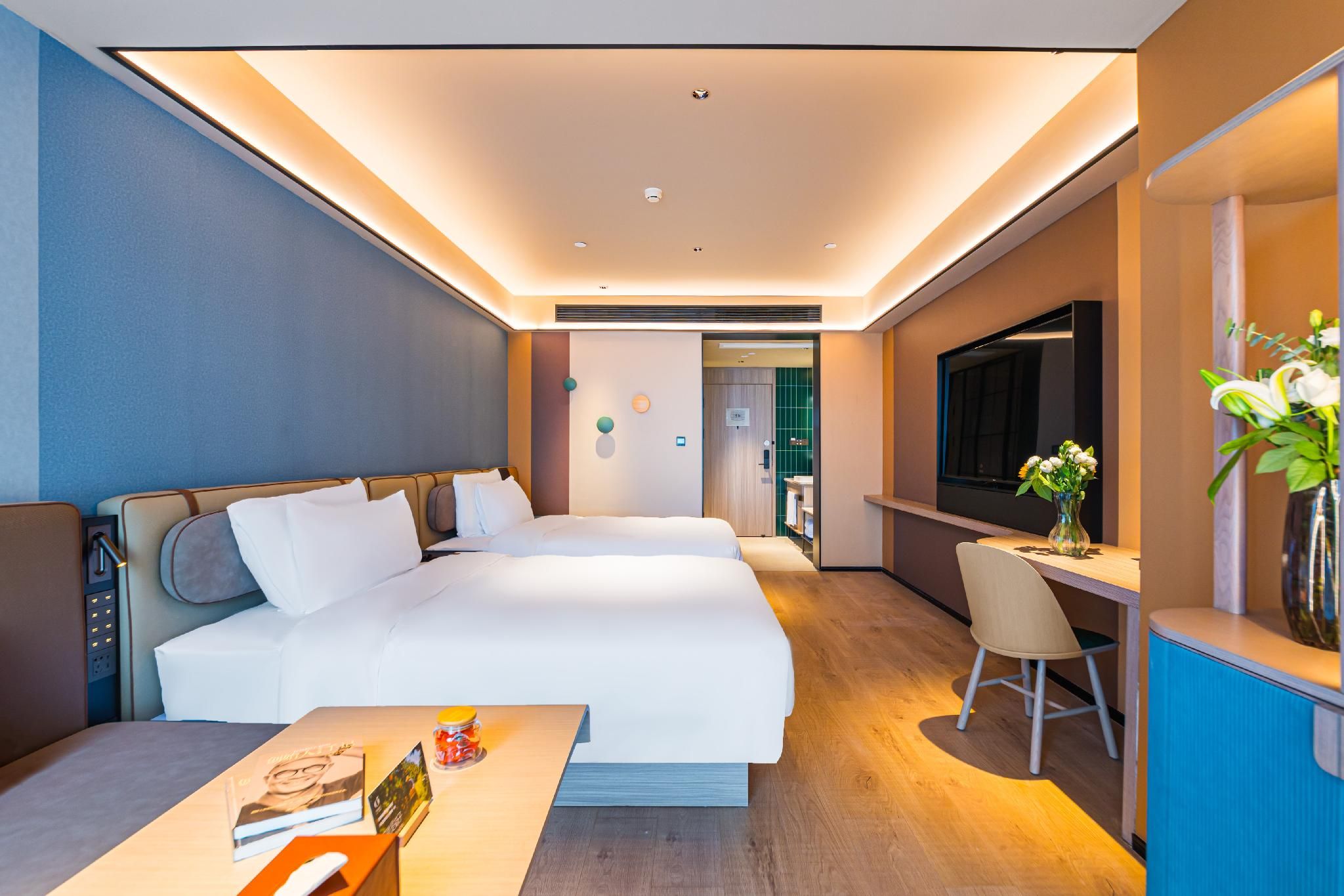 Huazhu - California Sunshine Business 1 Bed Room