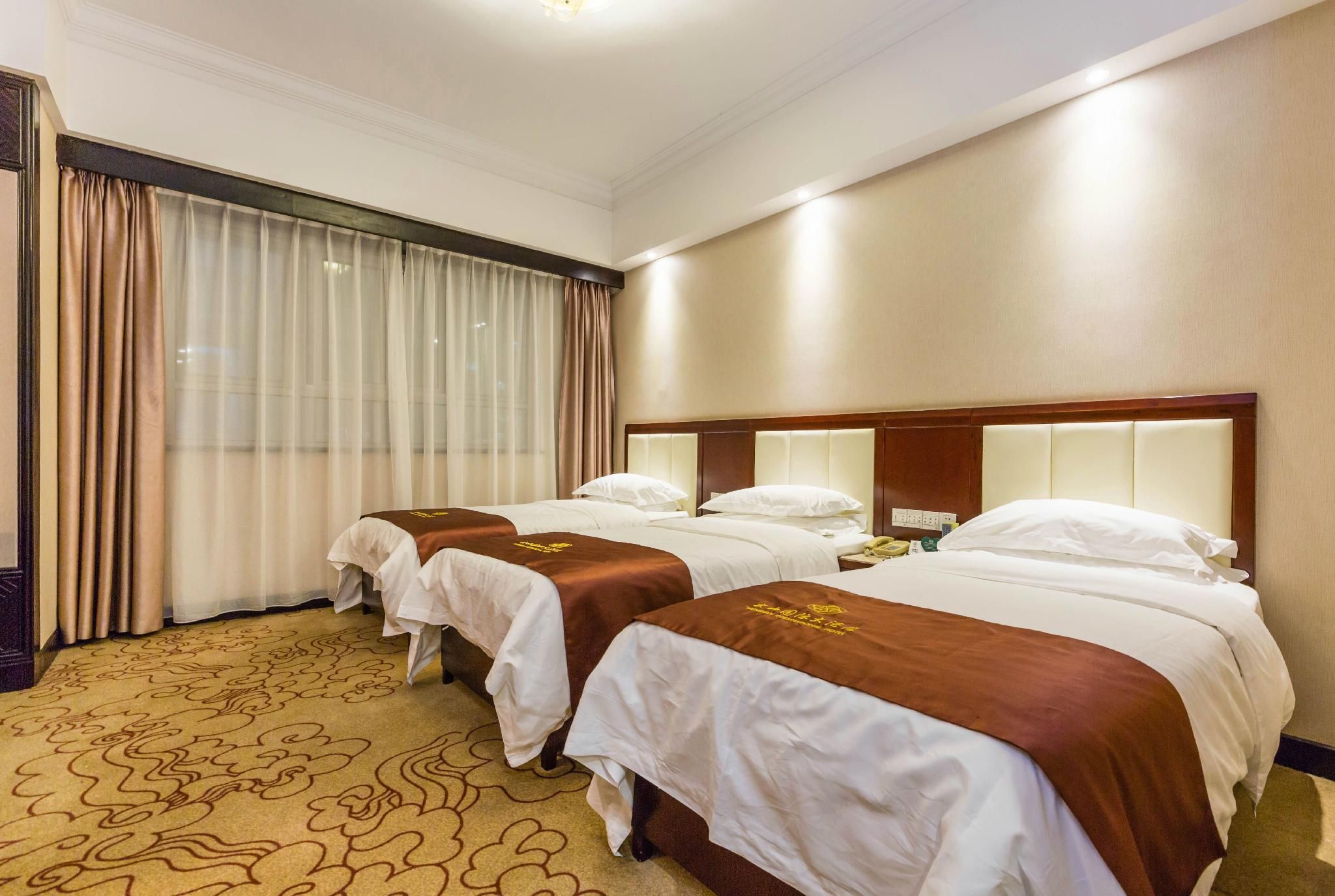 Triple Room
