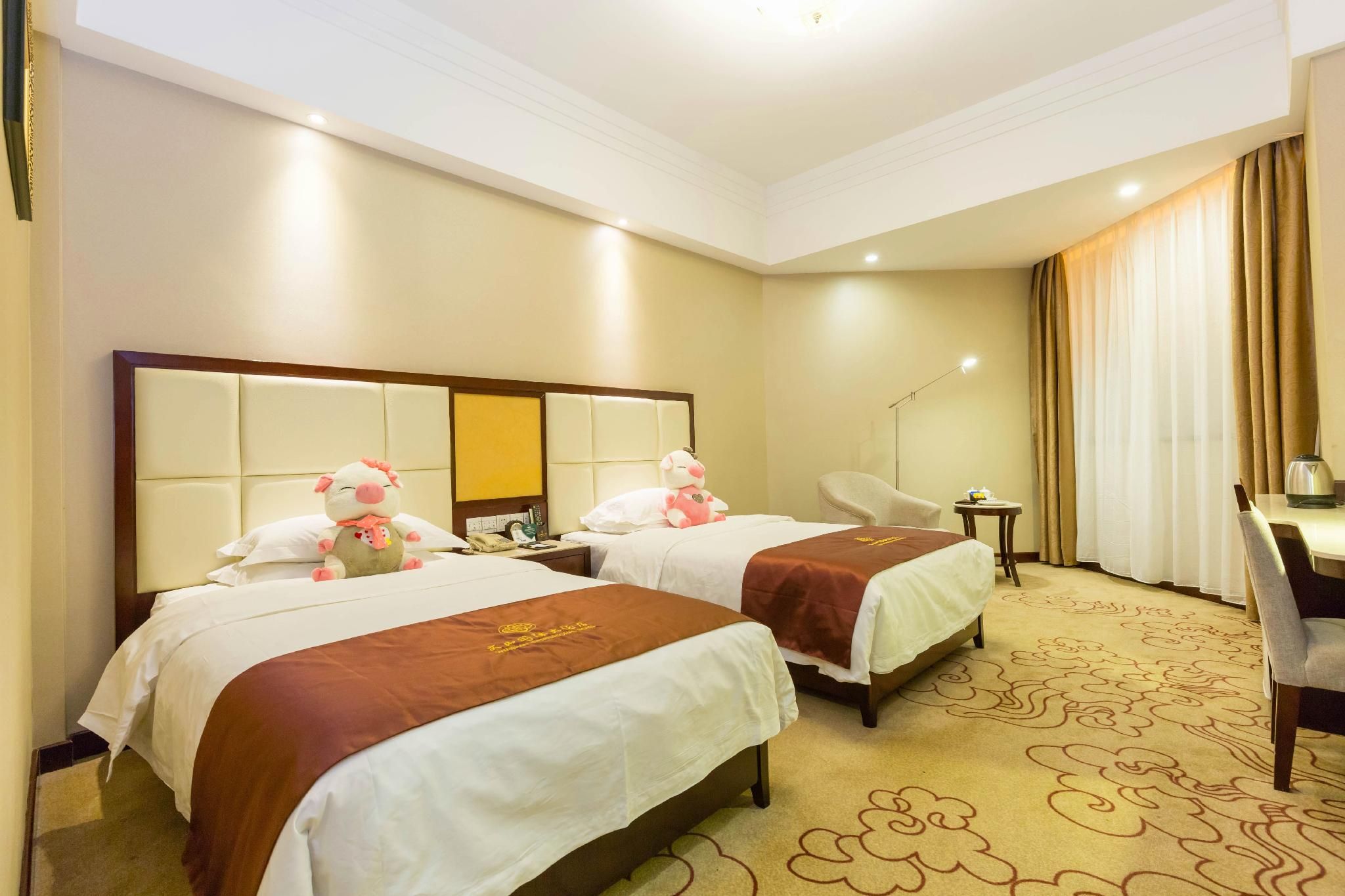 Deluxe 2-bed Room