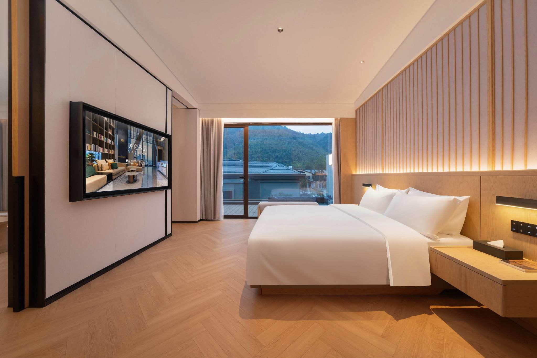 Hot Spring Family Suite