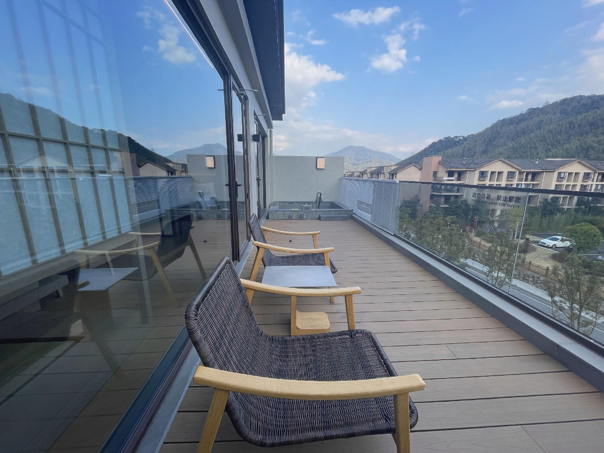 Madison Hot Spring Hotel Jian Wugong Mountain Hot Spring Suite with Mountain View 2