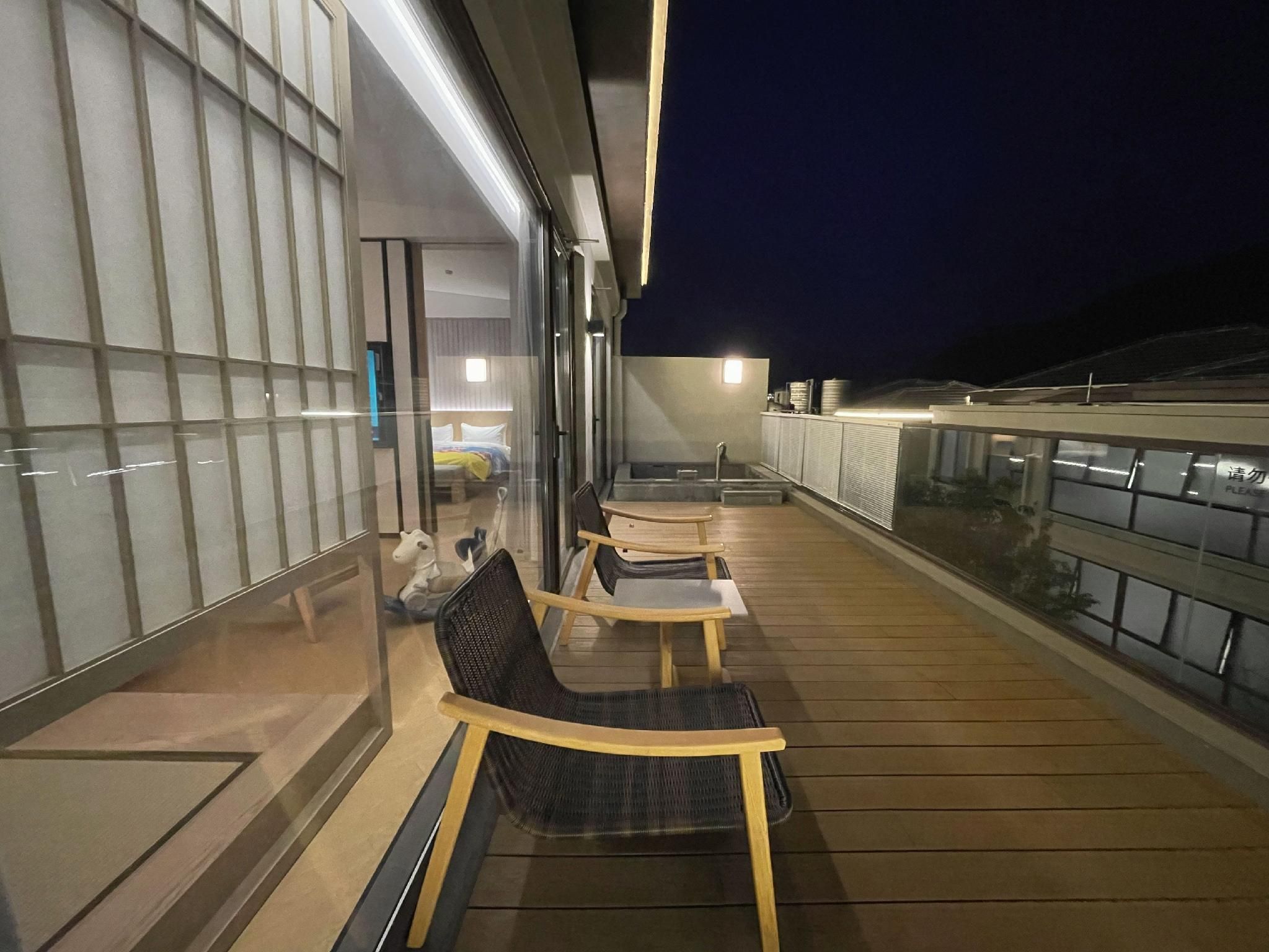 Hot Spring Family Suite