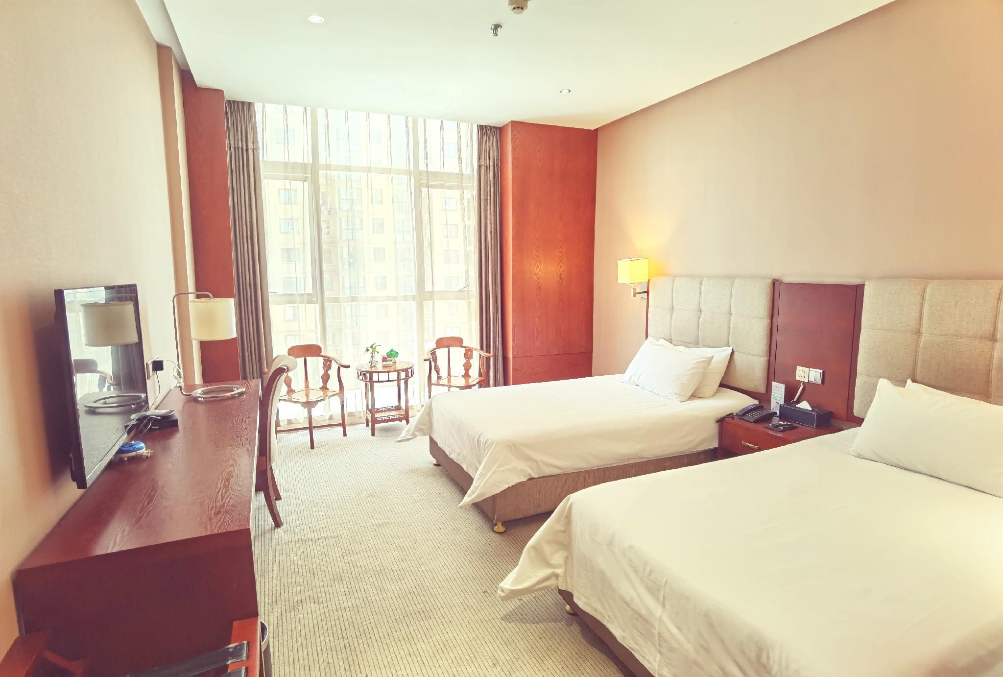 Huazhu - Superior Twin