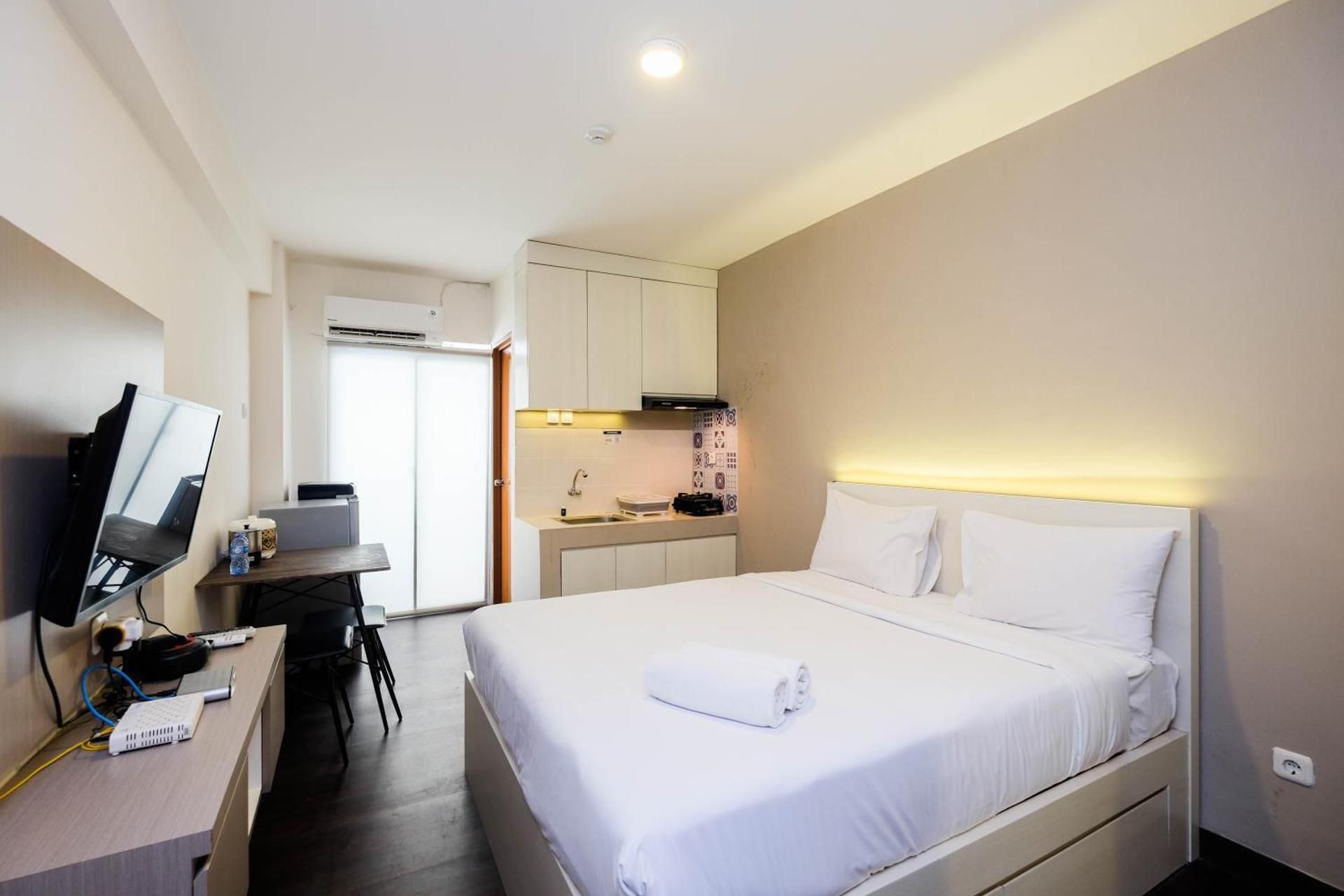 Studio Apartment