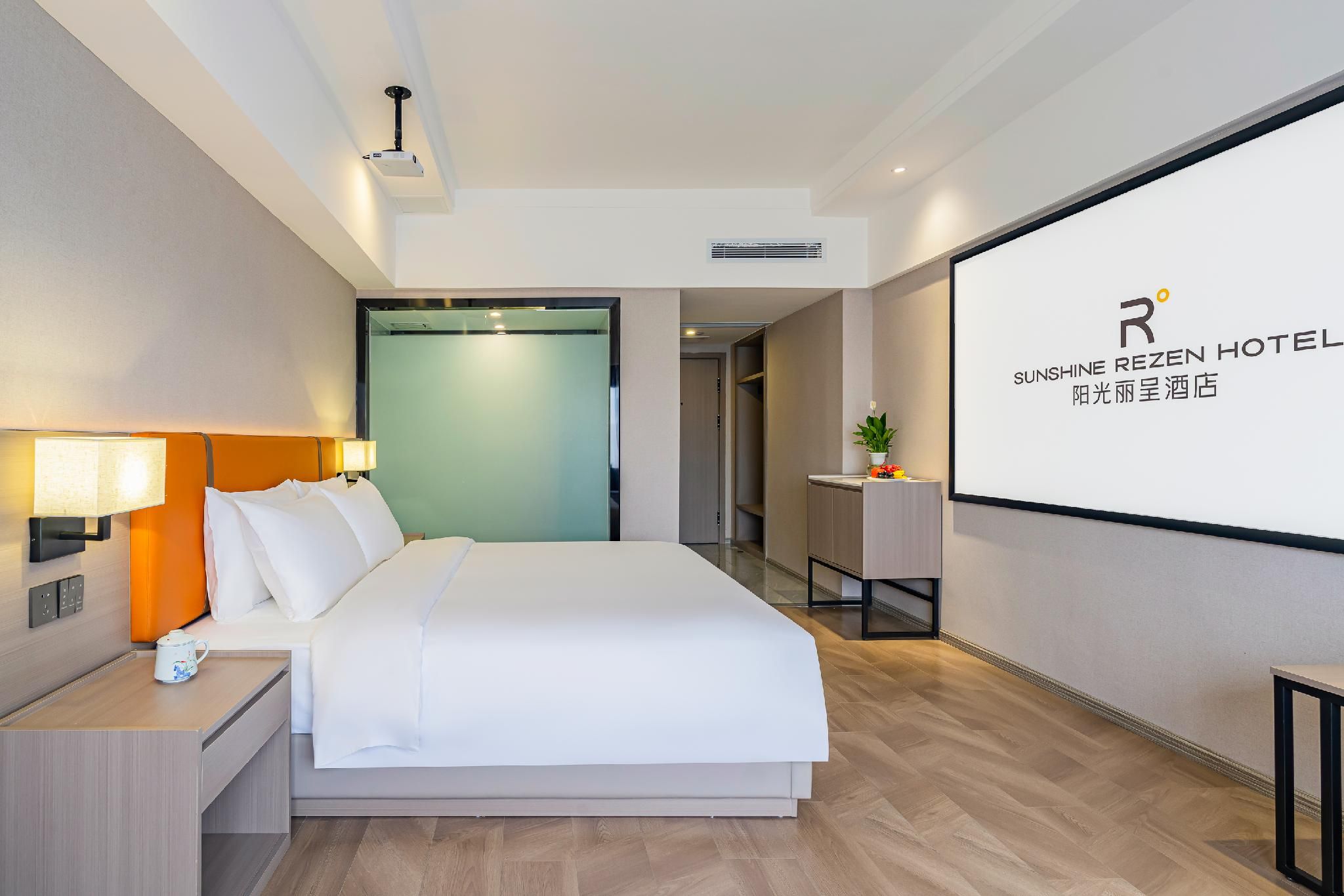 Rezen - Deluxe 1 Bed Room