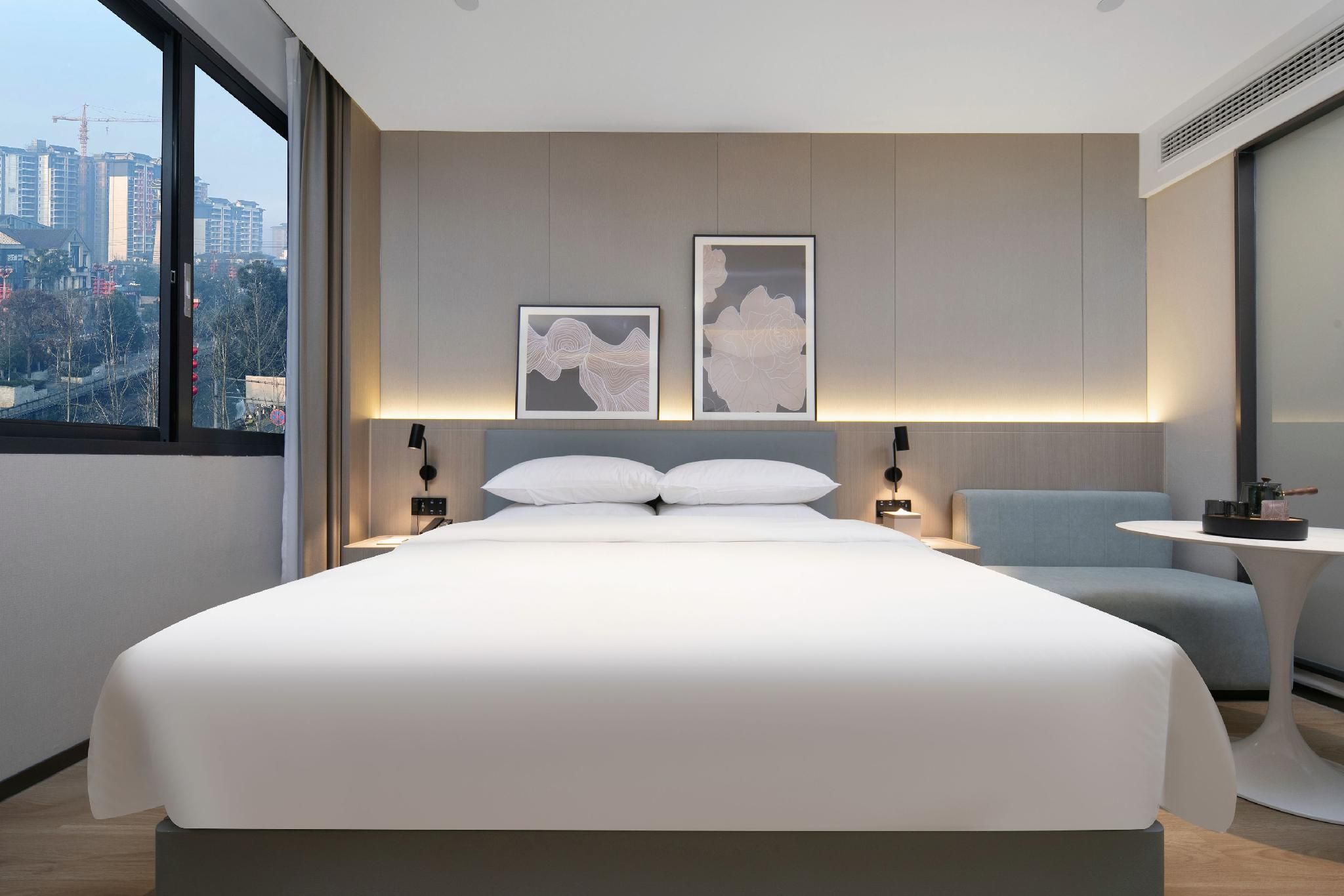 WH - Deluxe Bed Room