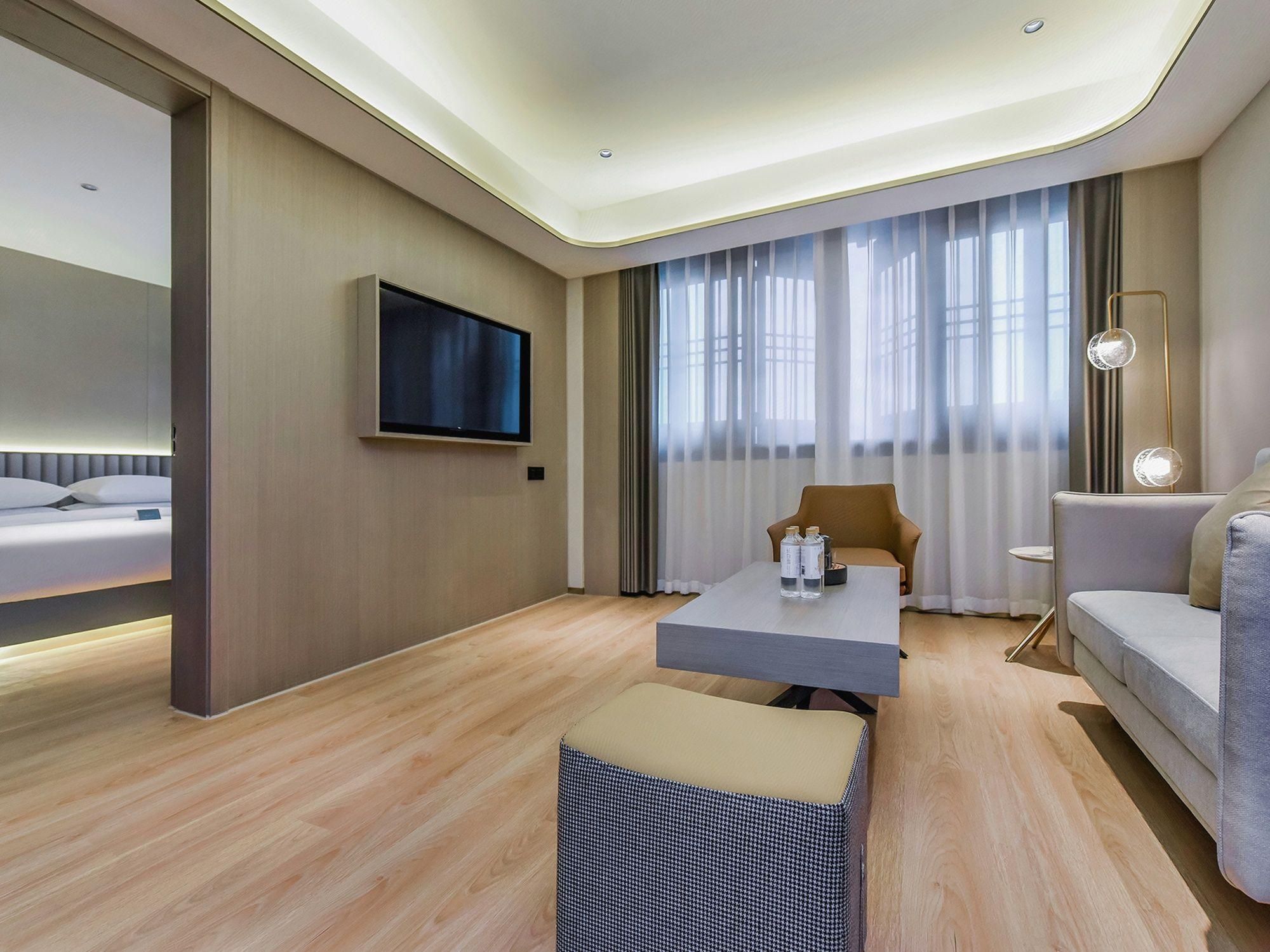 Country Inn & Suites by Radisson Meishan Danling Jucheng Business Suite 2