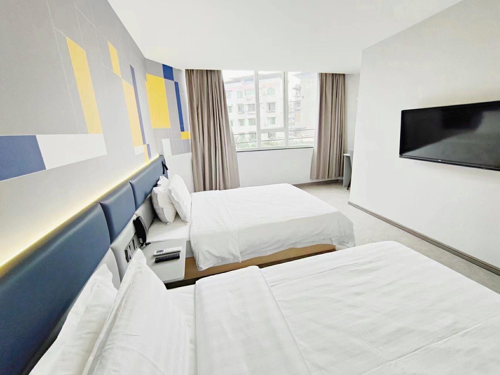Comfortable Twin Room