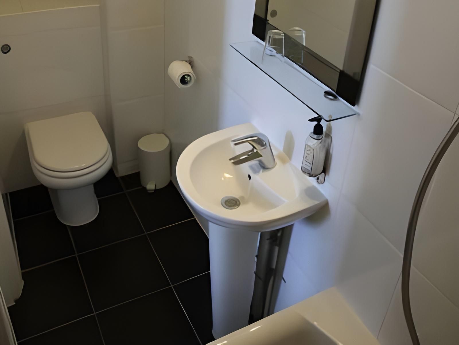 Triple Room - 1 Double + 1 Single