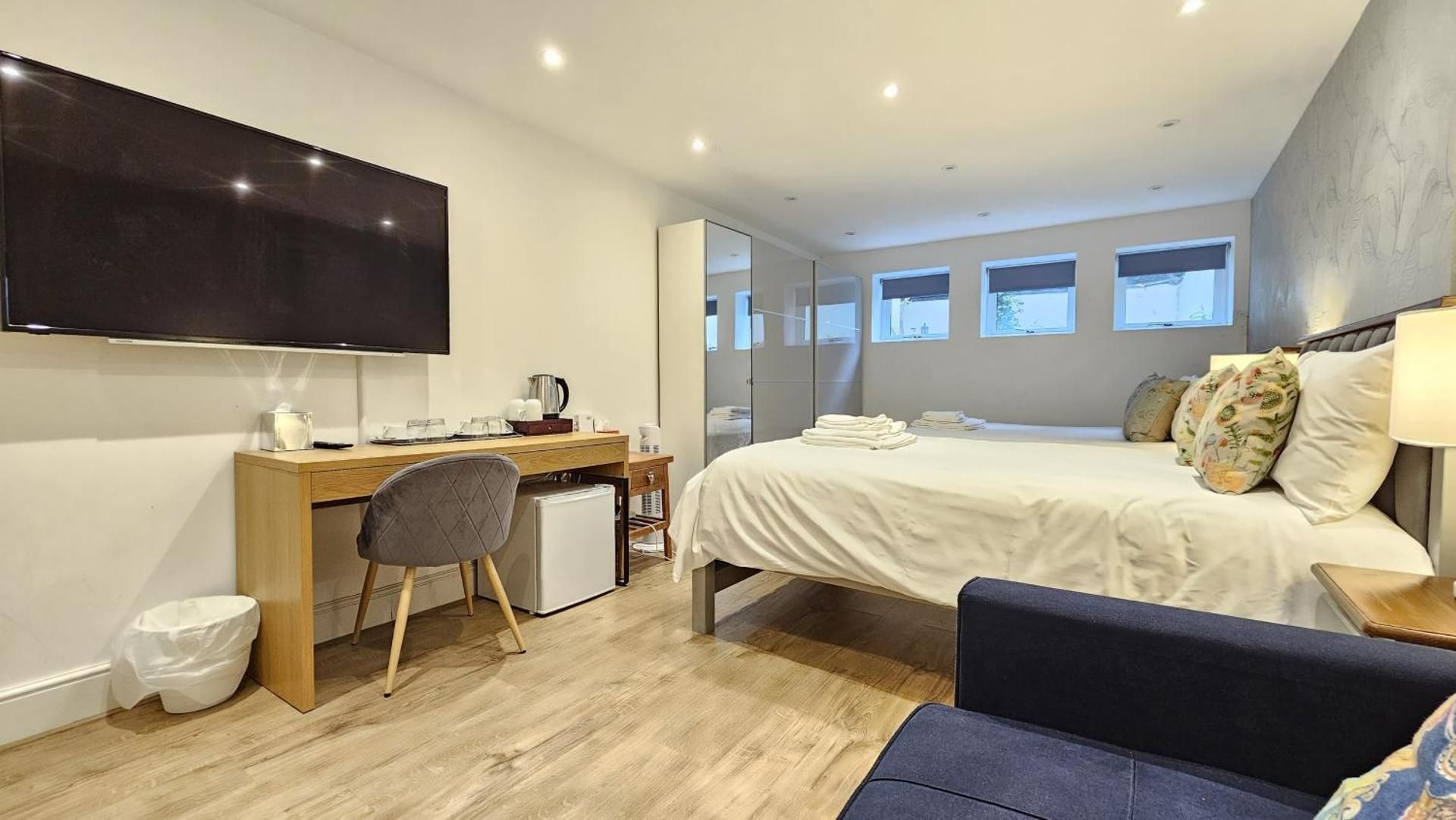 Quadruple Room with Bathroom