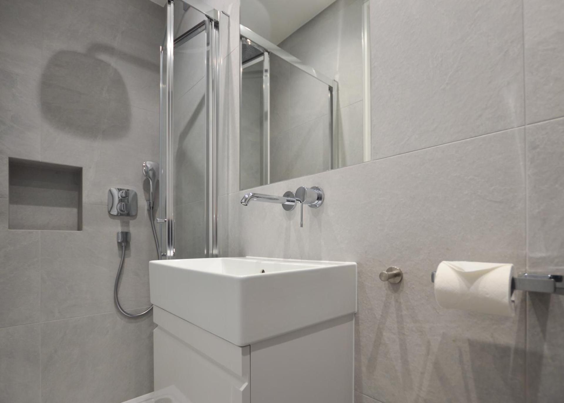 Shepherds Bush Green Serviced Apartments by Concept Apartments Deluxe Studio Apartment 2