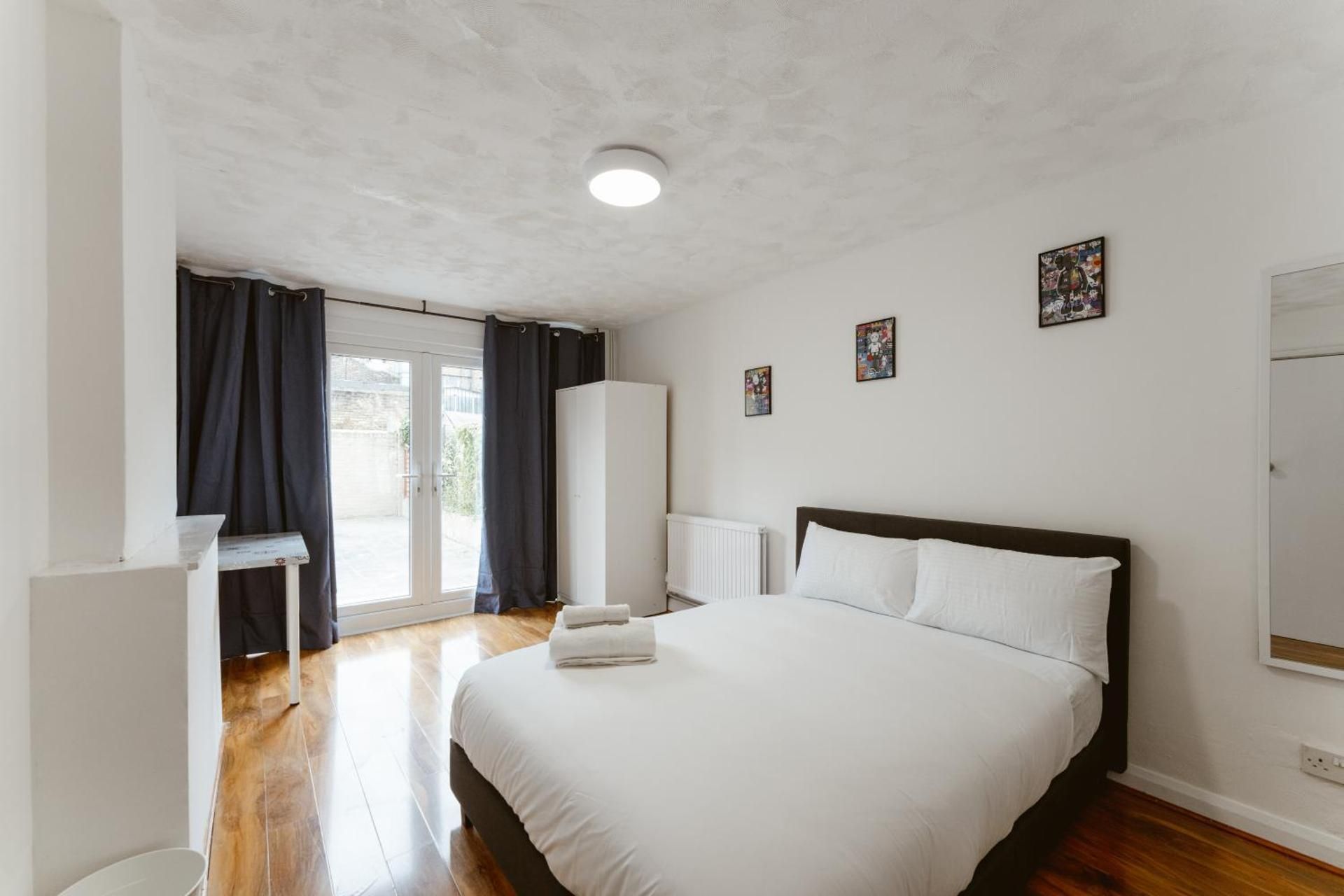 Double Room with Shared Bathroom