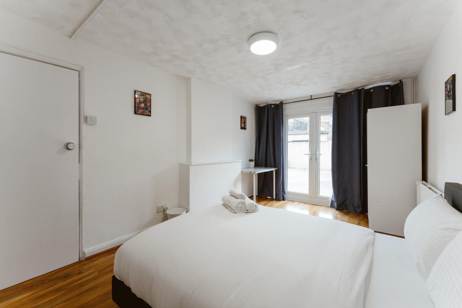 Double Room with Shared Bathroom