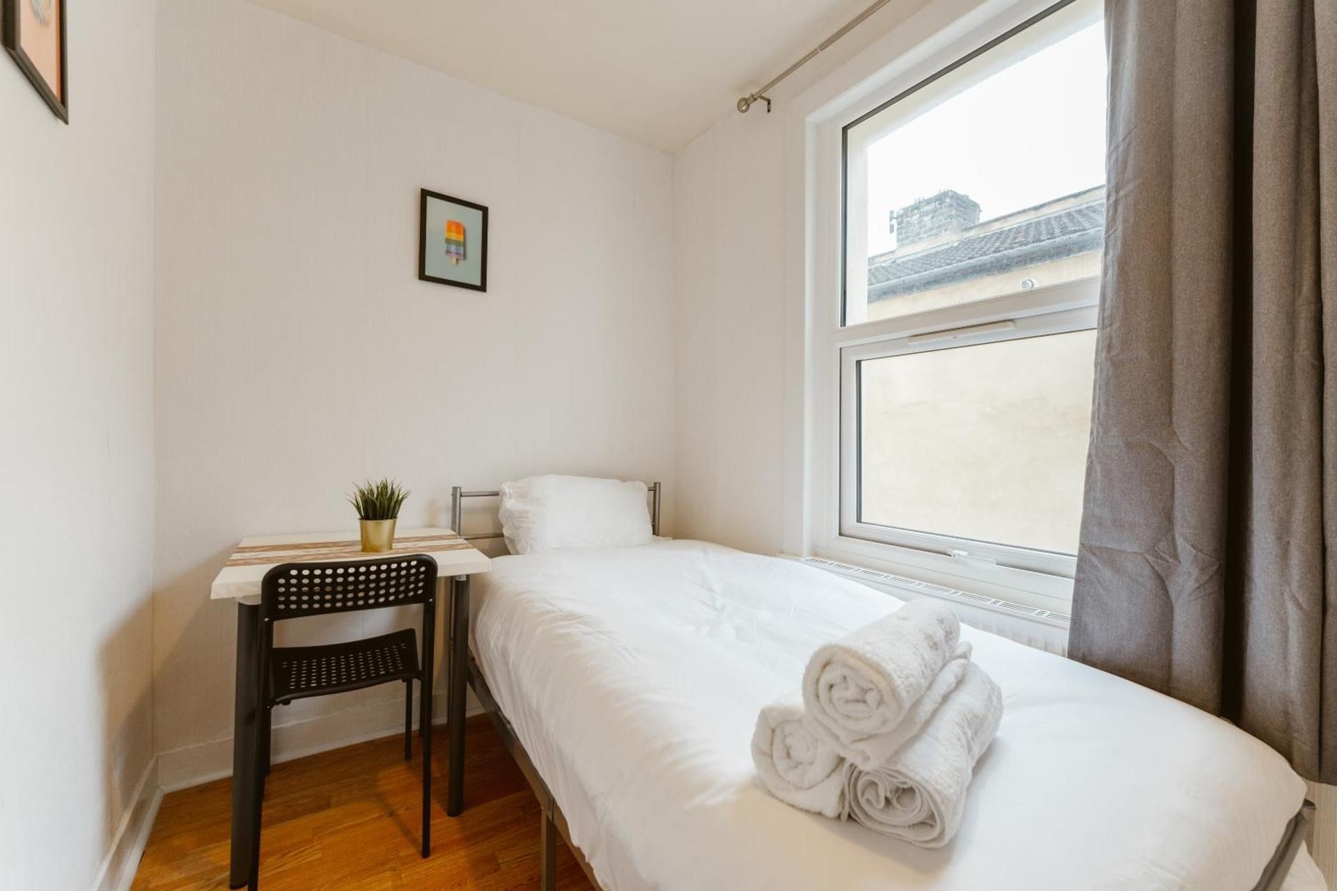 Single Room with Shared Bathroom