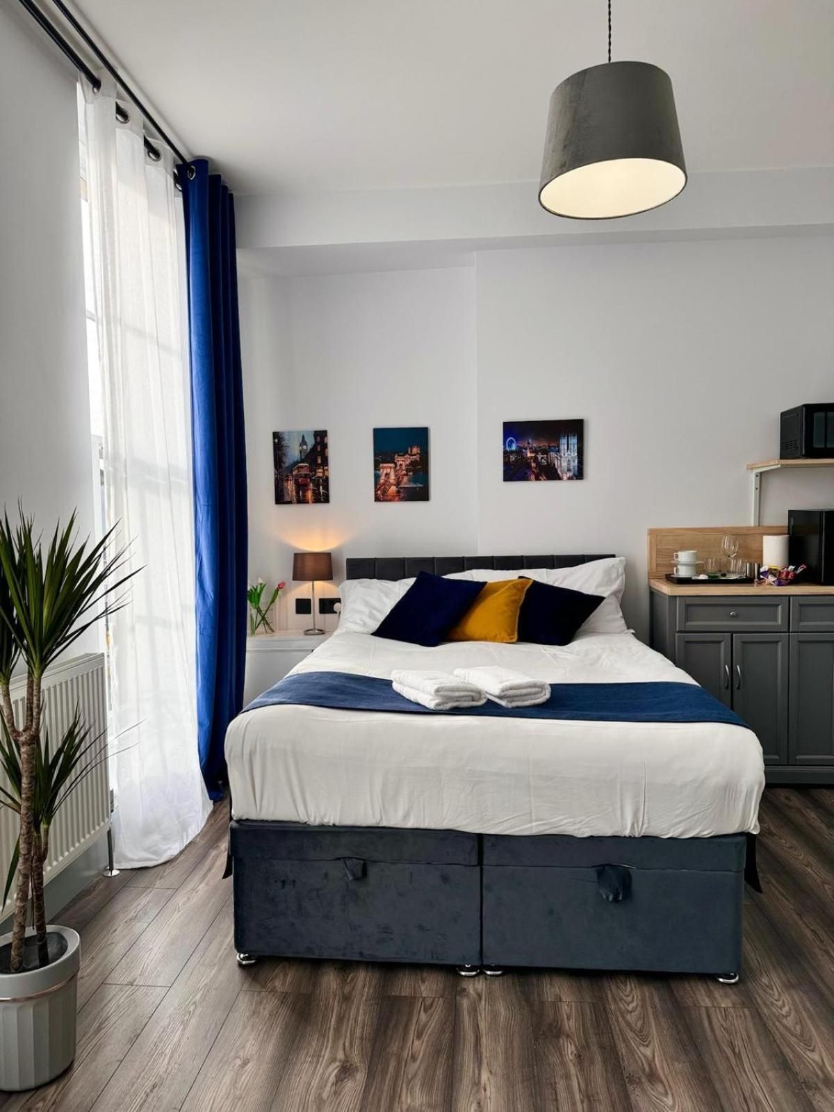 Deluxe Suite