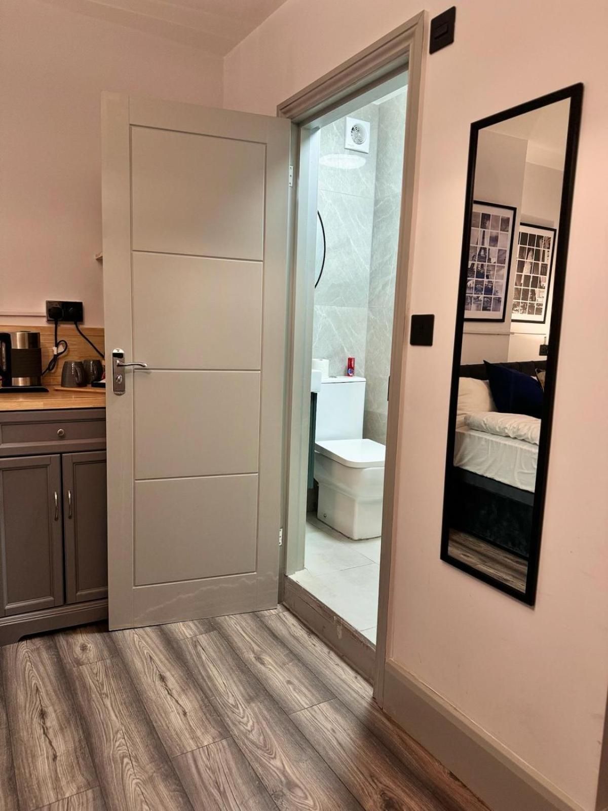 Deluxe King Suite