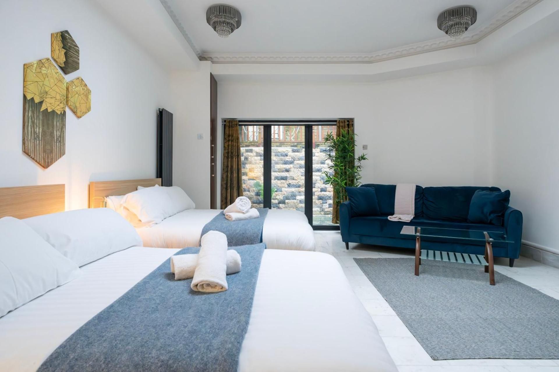One-Bedroom Apartment