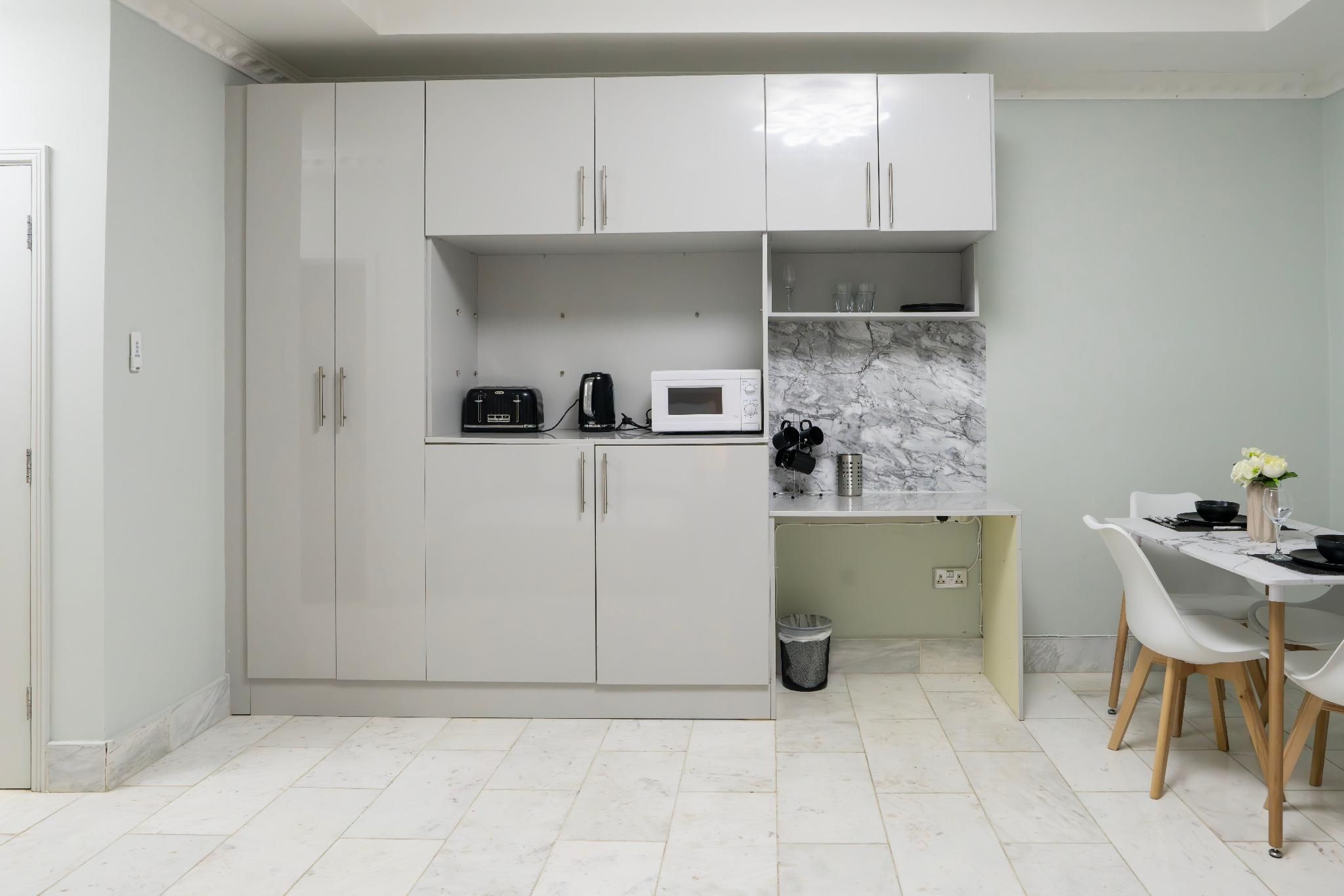 Studio Apartment