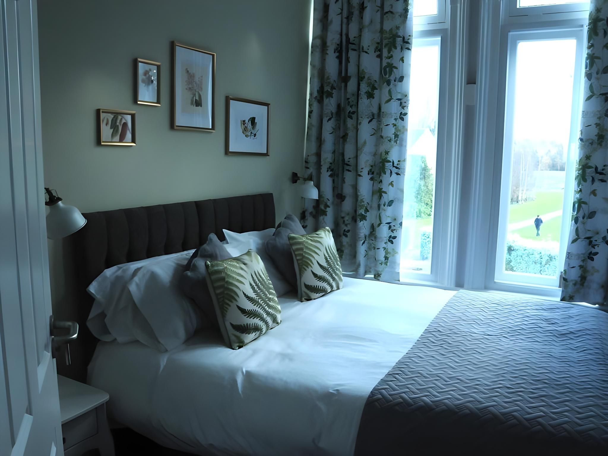double room-ensuite with shower