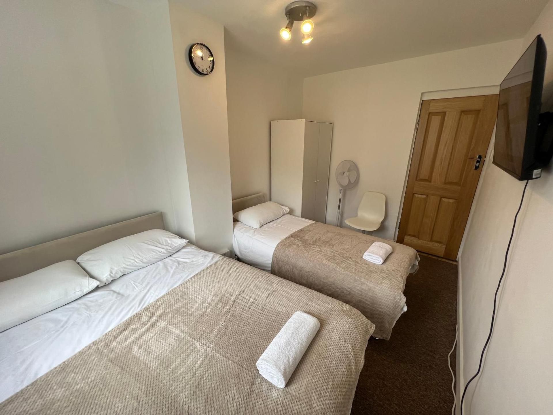 Triple Room with Shared Bathroom