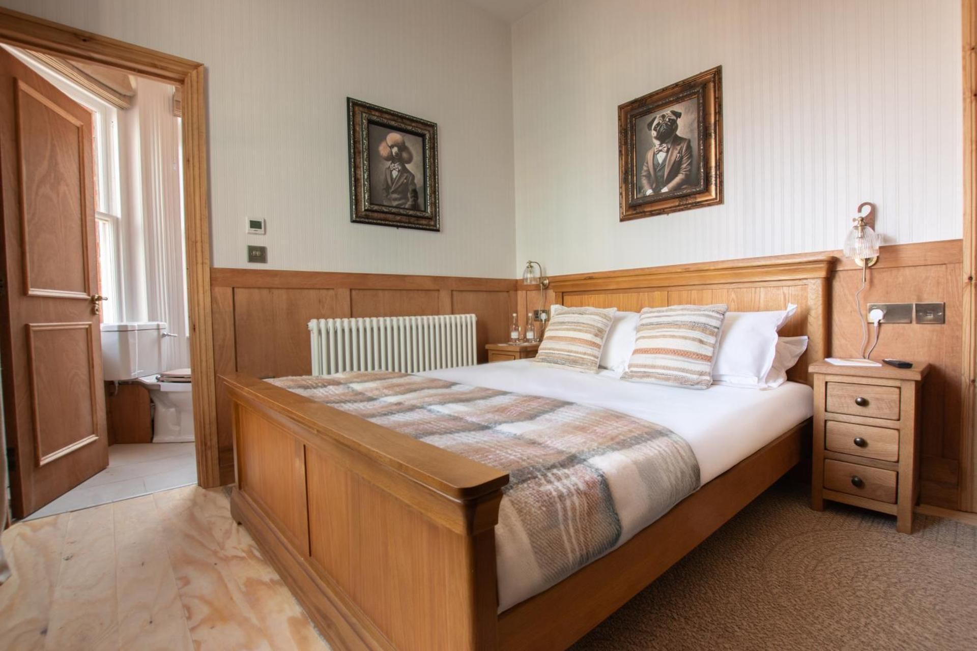 Deluxe Double or Twin Room