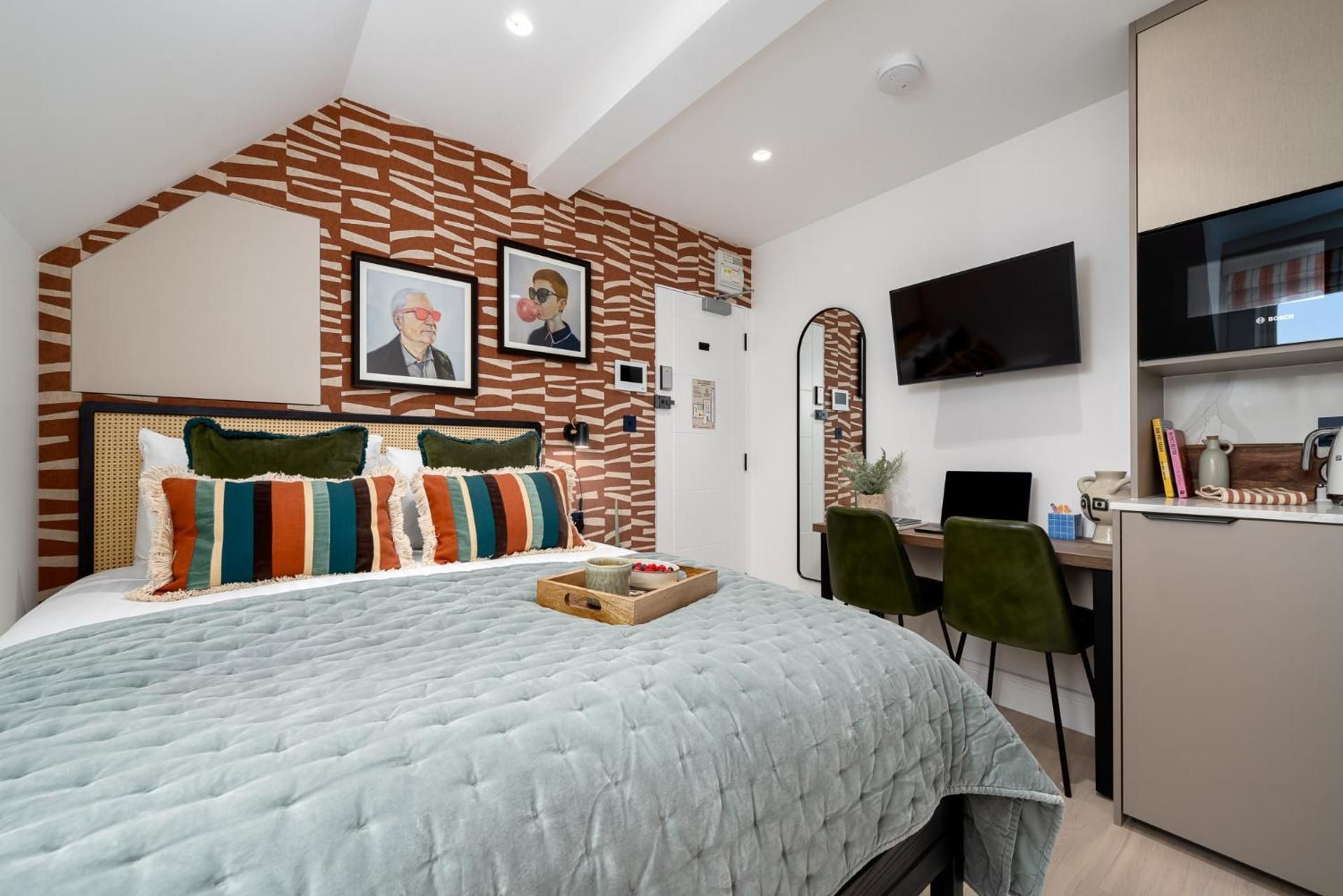 Standard King Room