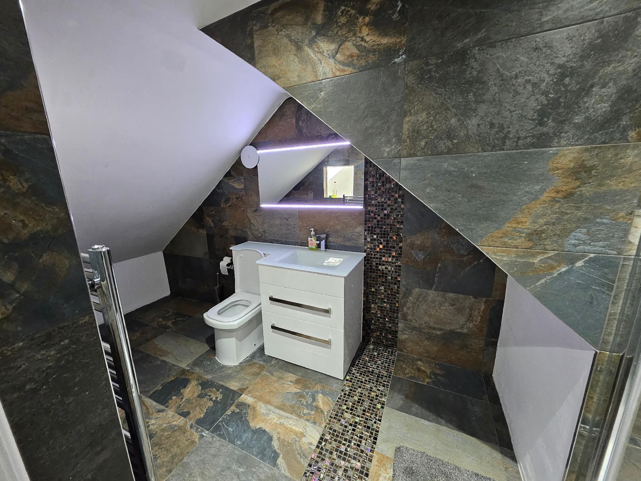 One Bed Room Apartment (2 Guest)