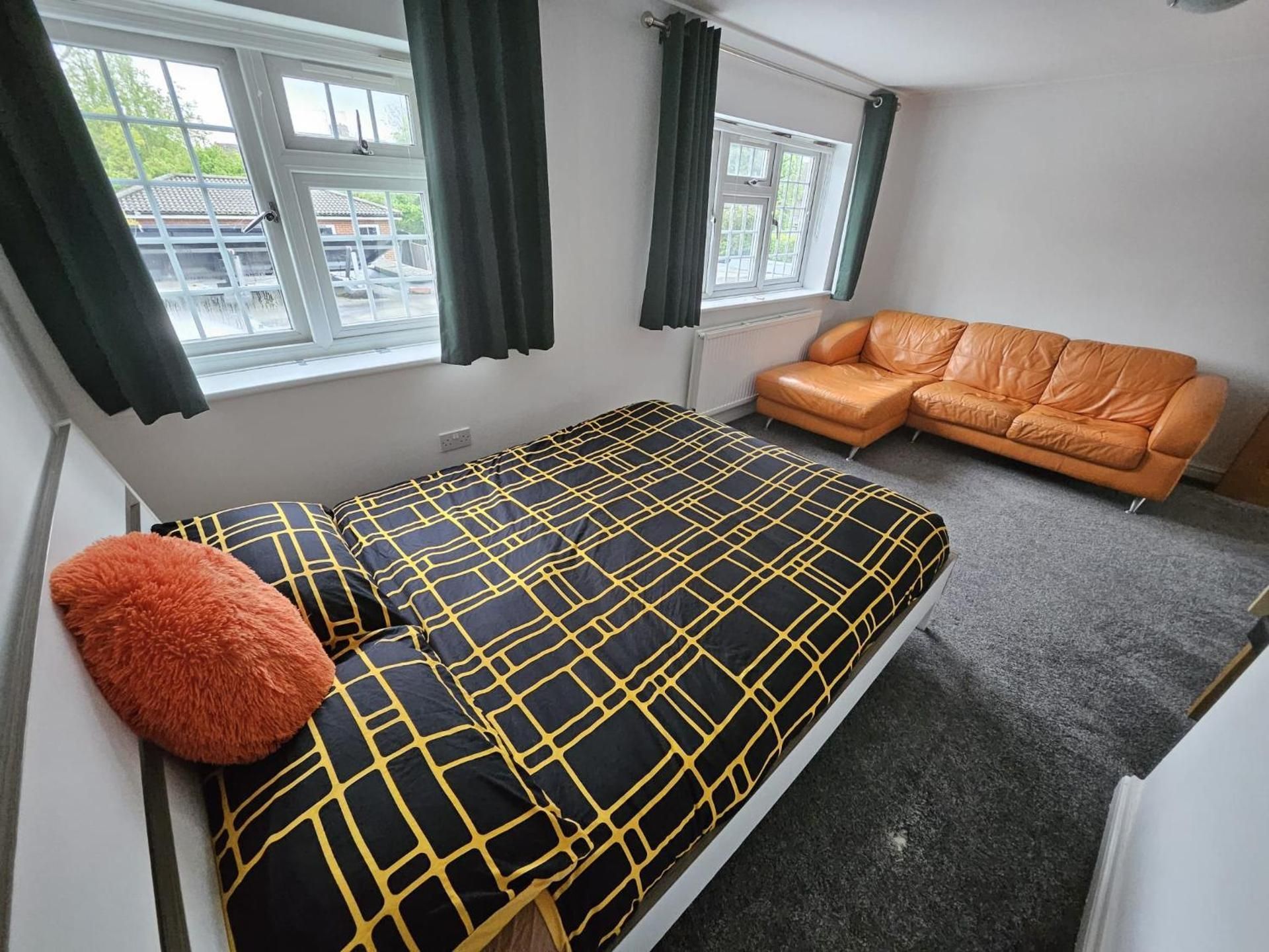 Standard Double Room with Shared Bathroom