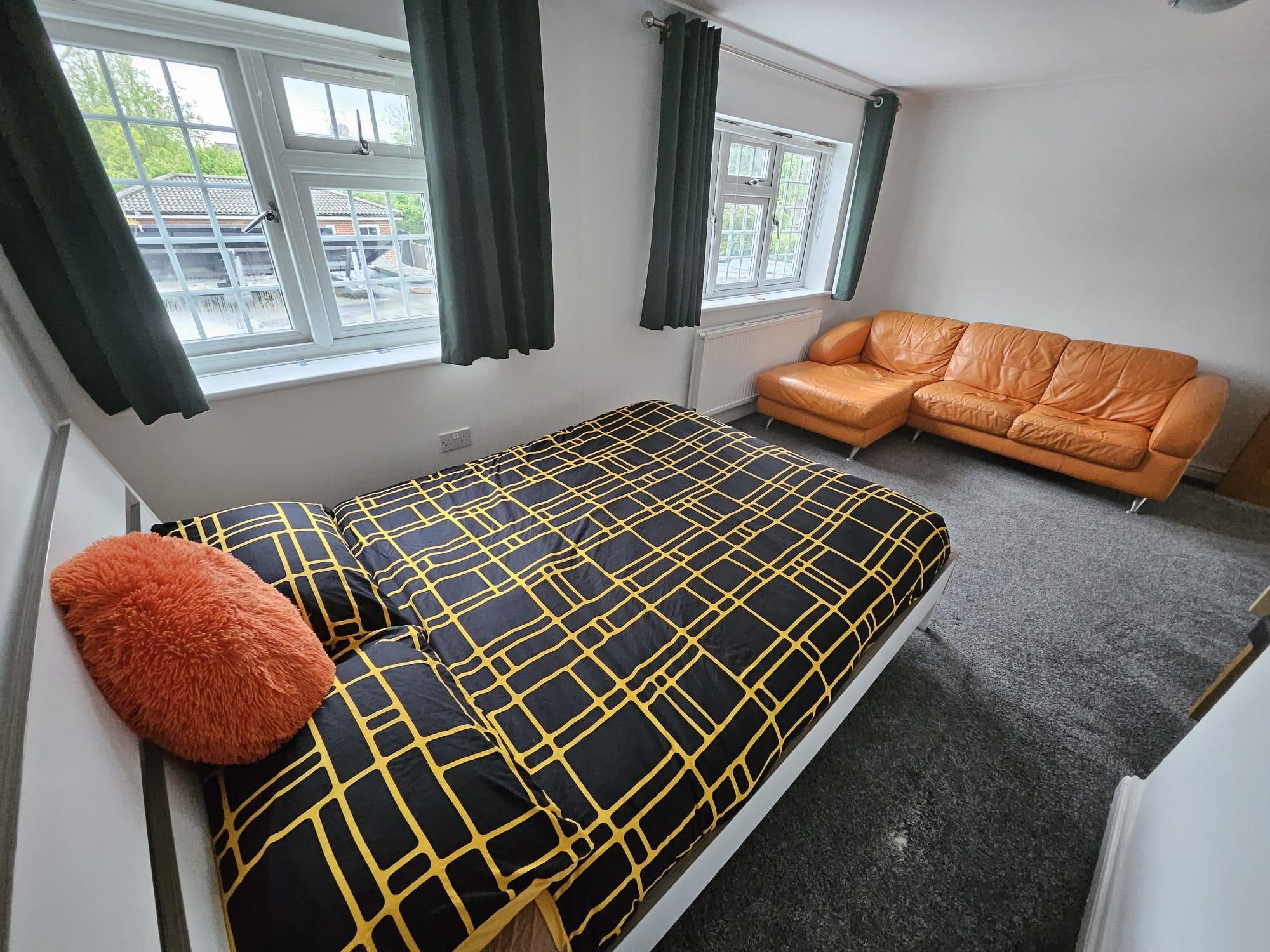 Standard Double Room - Shared