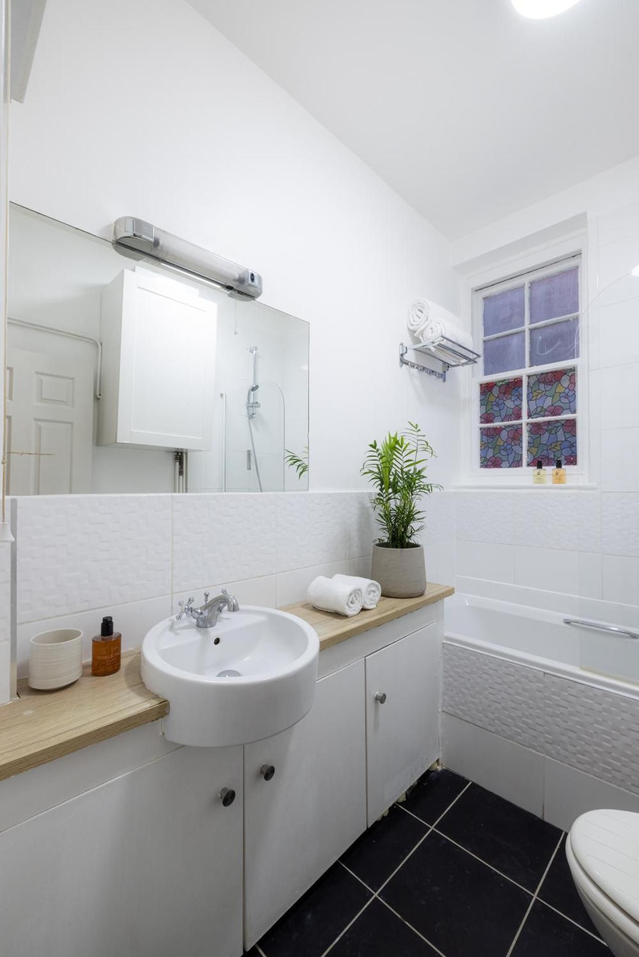 Two-Bedroom Deluxe Apartment