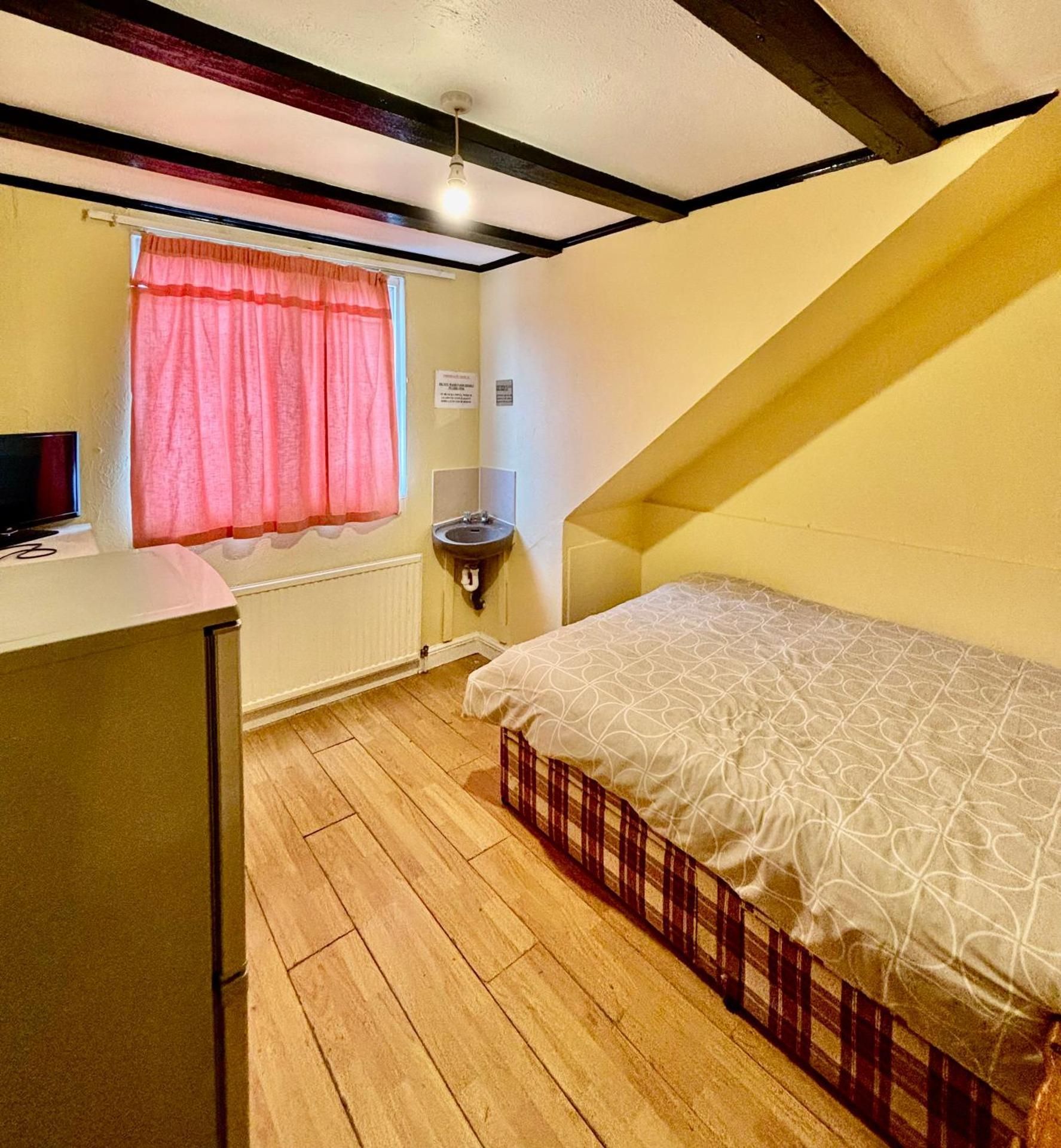 Double Room with Shared Bathroom