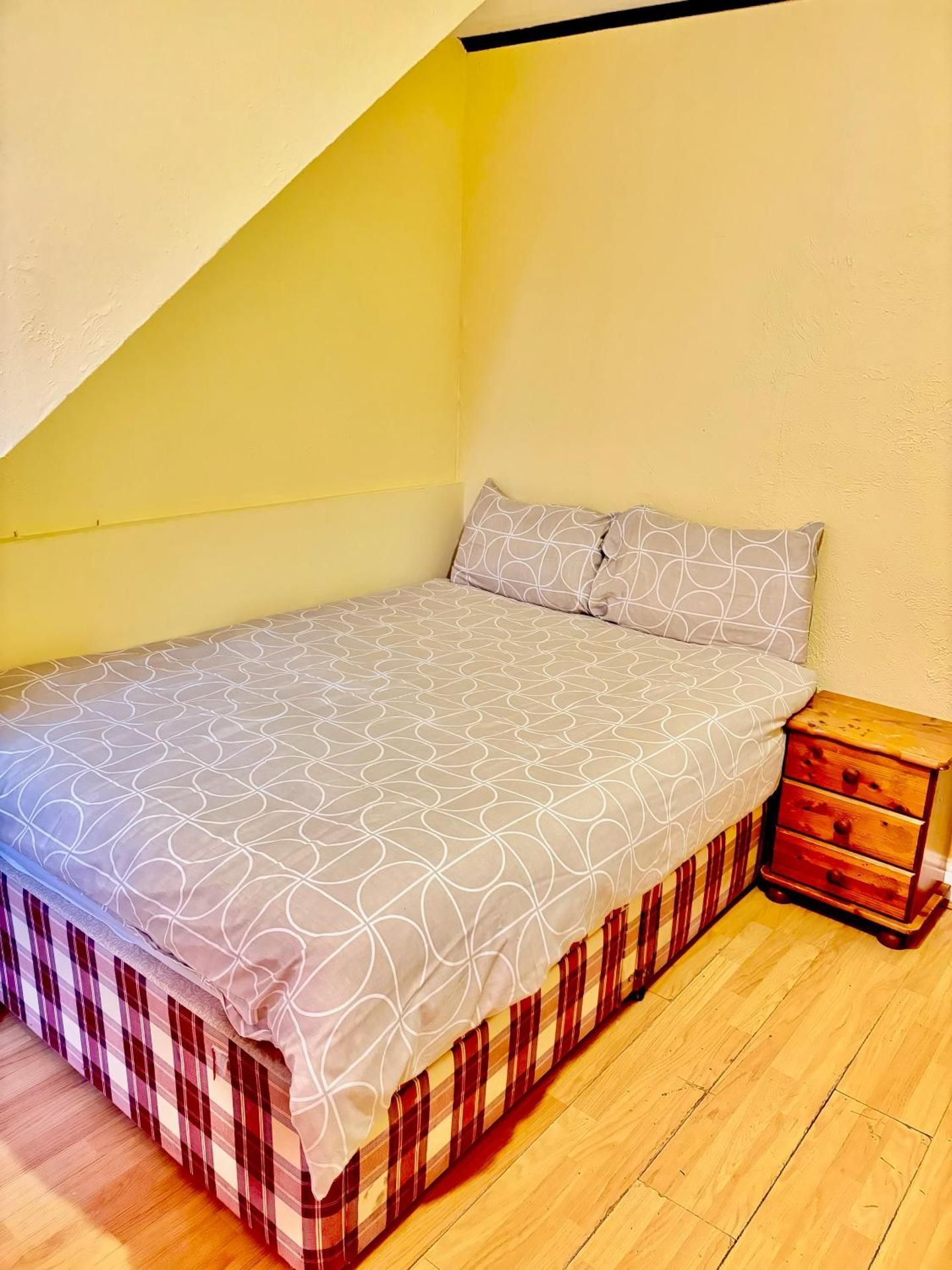 Double Room with Shared Bathroom