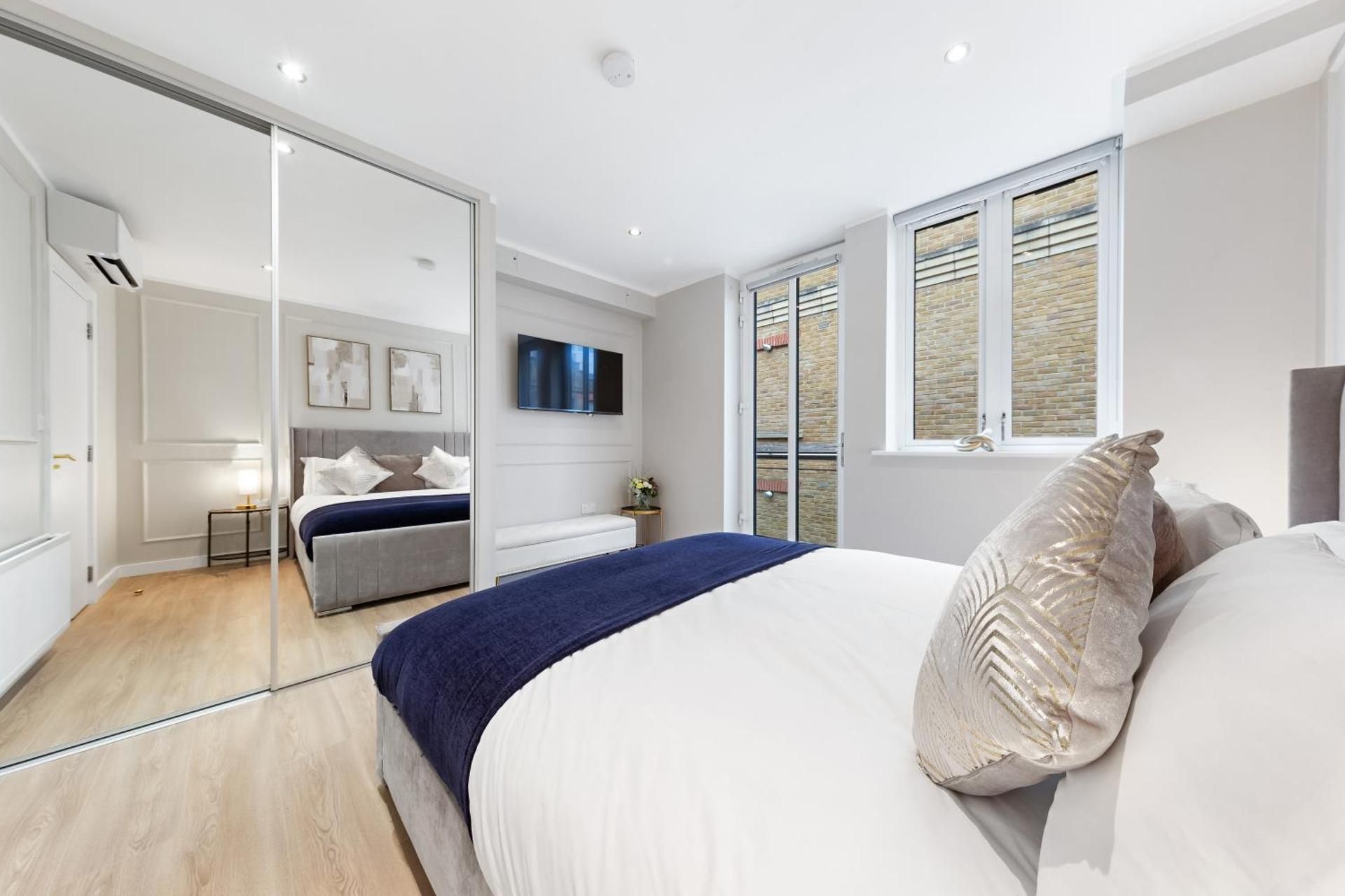 One-Bedroom Apartment