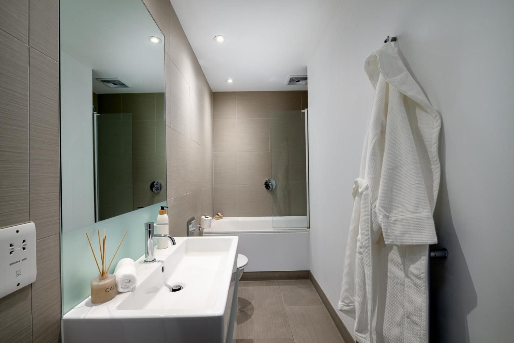 One-Bedroom Premier Apartment