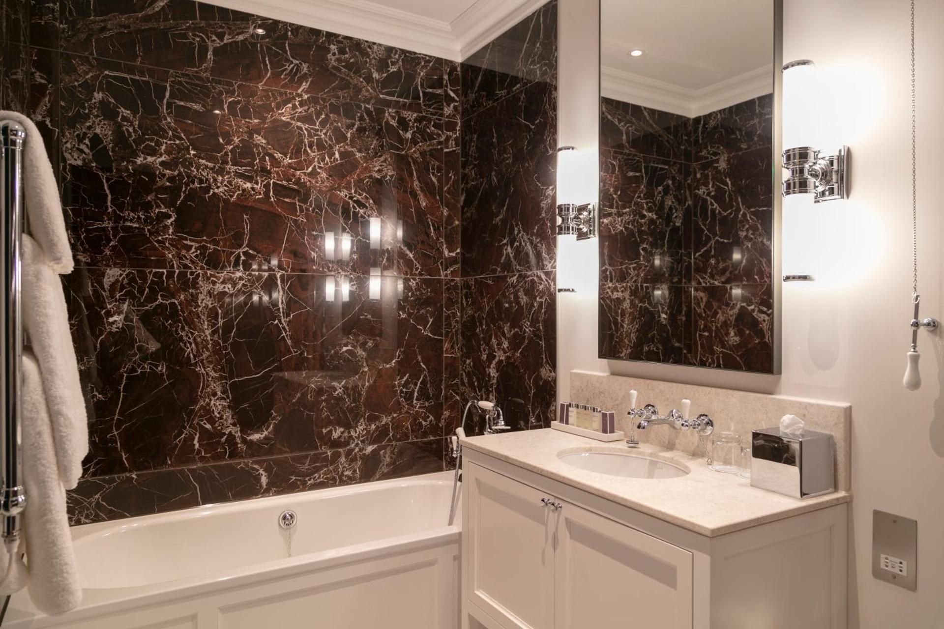 Deluxe Double Room with Bath