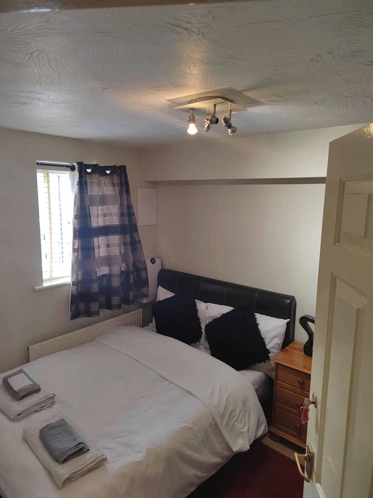 Double Room with Shared Toilet