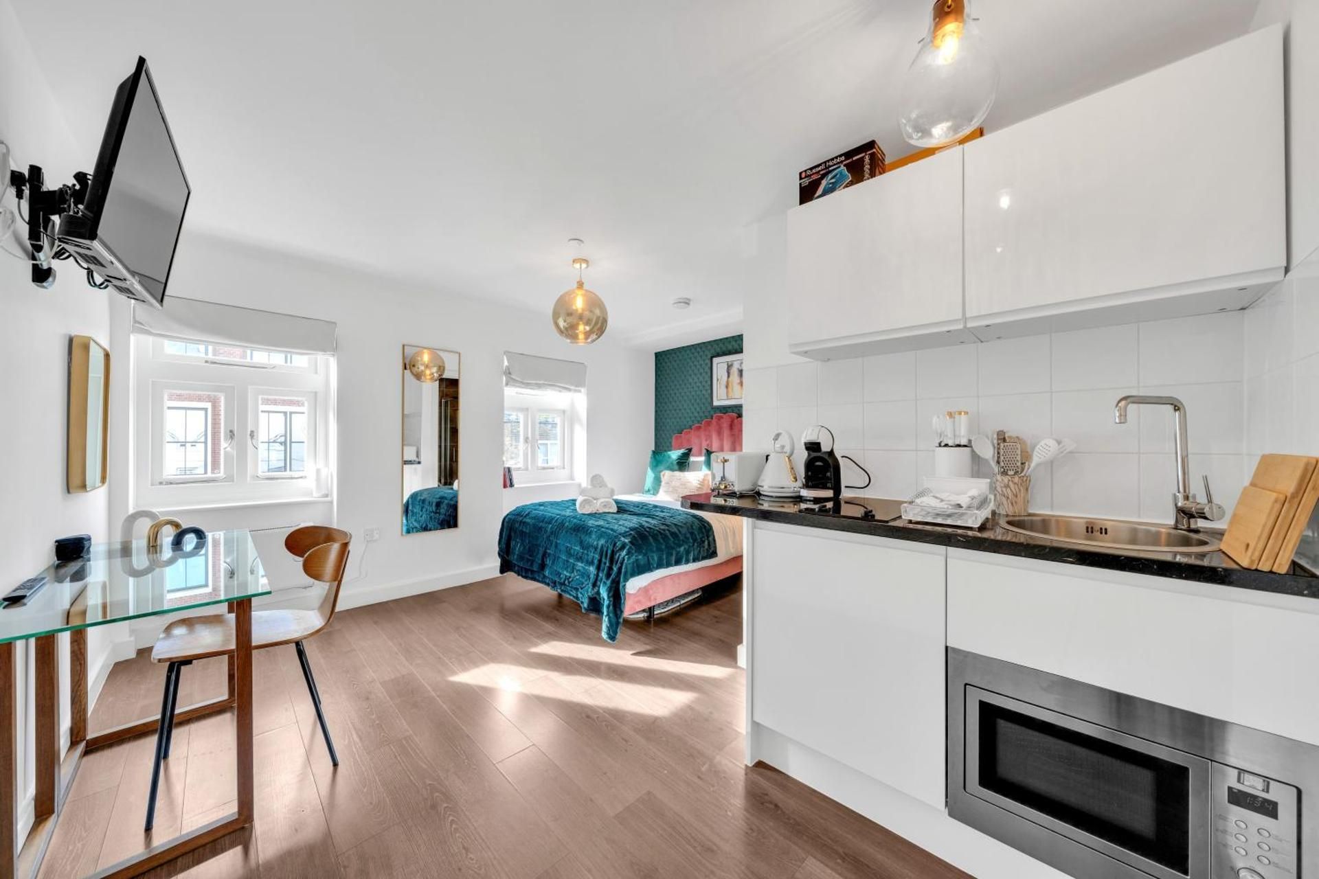 Studio Apartment