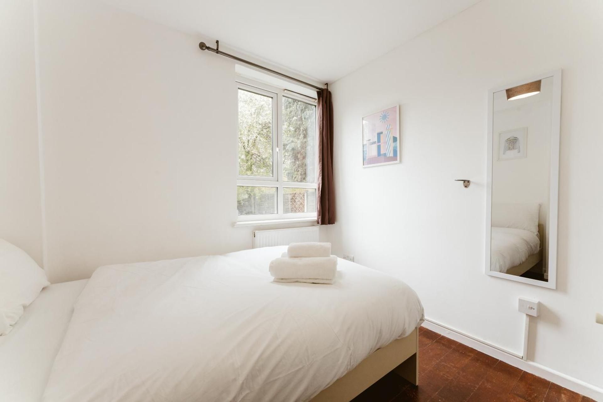 Double Room with Shared Bathroom Room 1