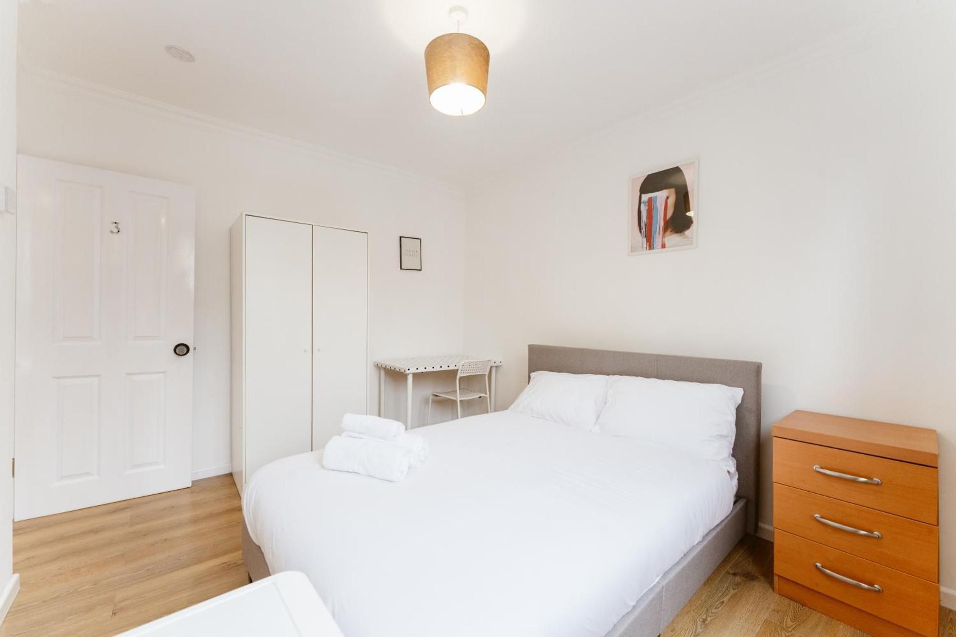 Double Room with Shared Bathroom Room 3