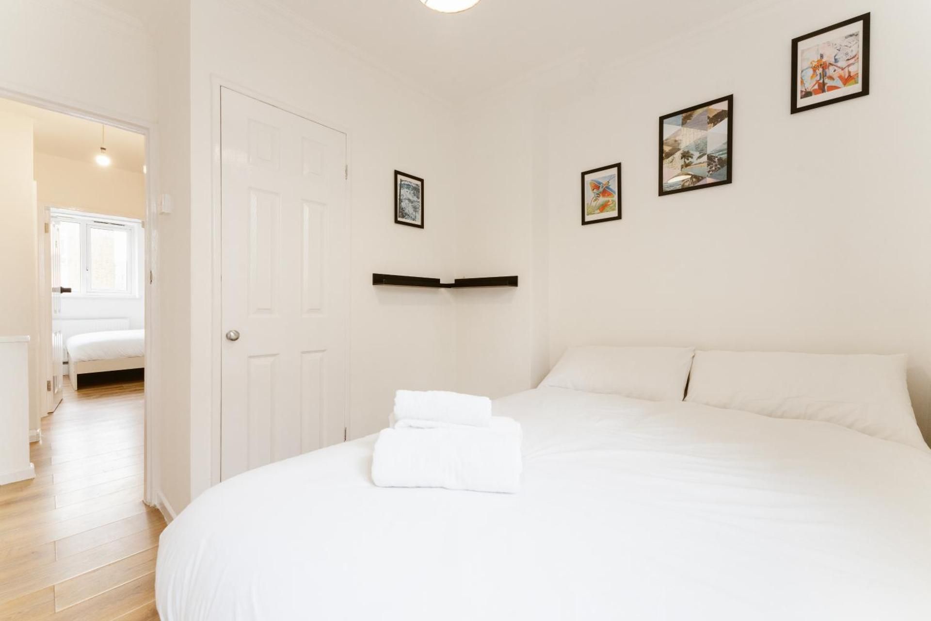 Double Room with Shared Bathroom Room 5