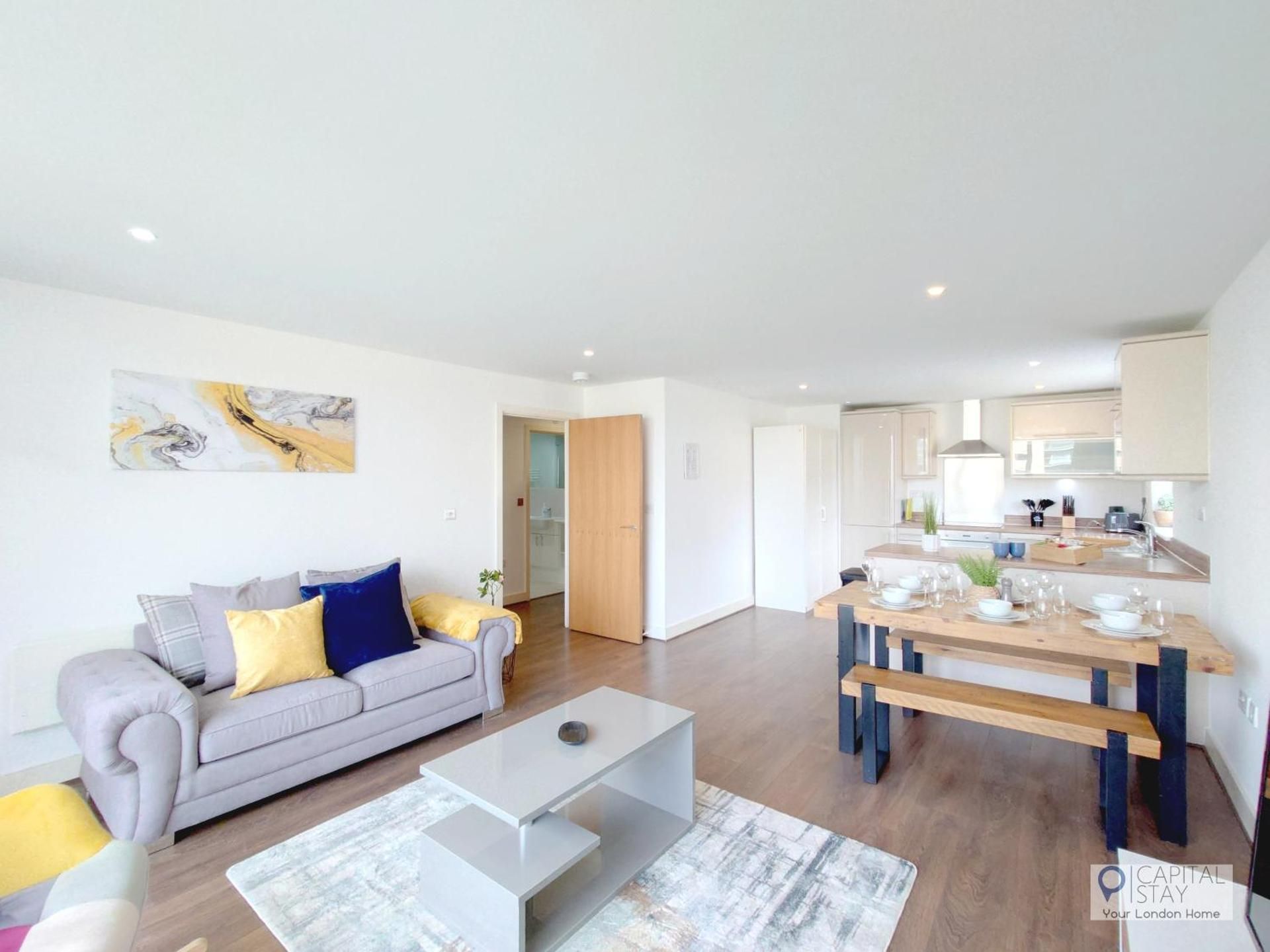 Deluxe Two-Bedroom Apartment with Garden View