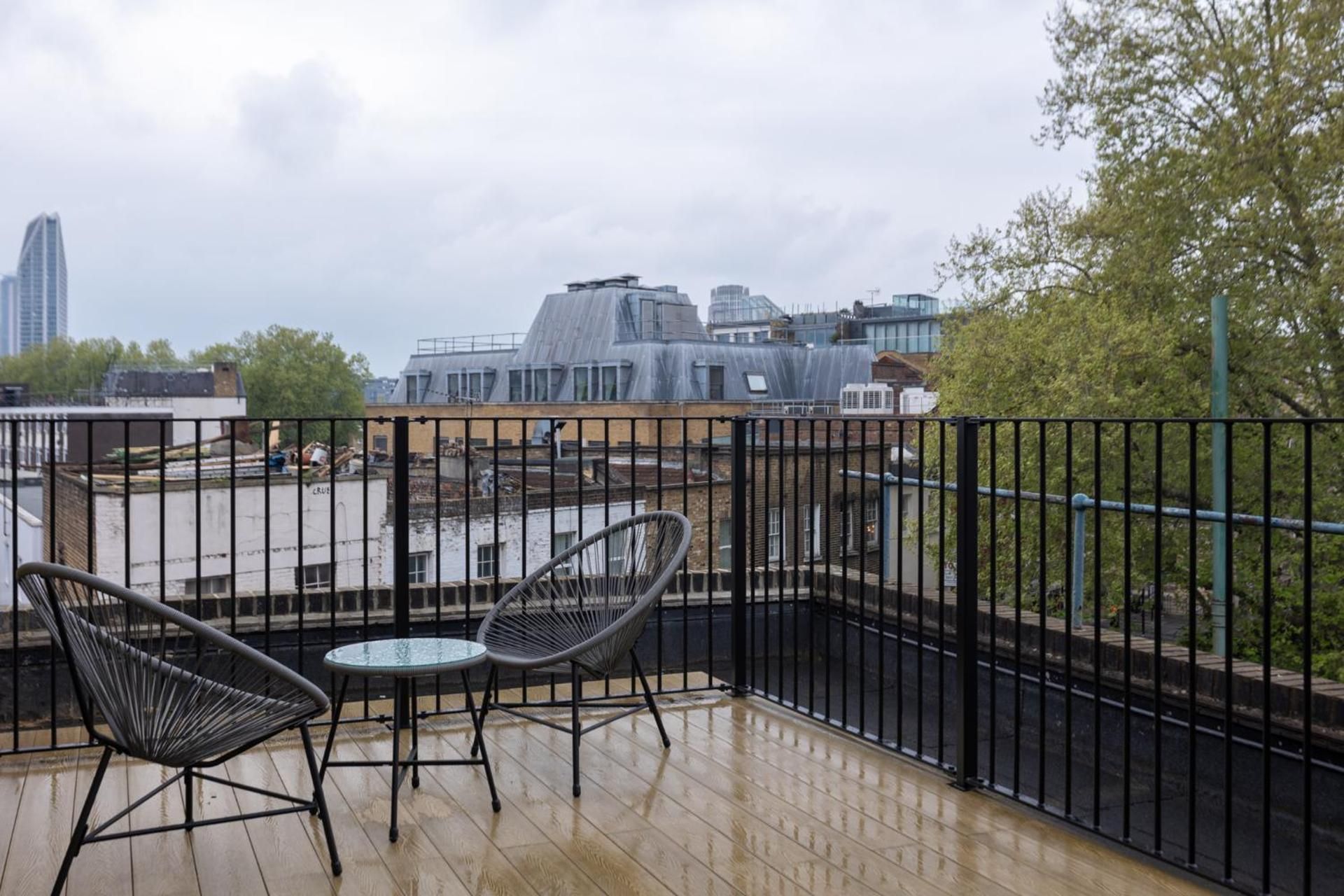 Three-Bedroom Apartment with Balcony